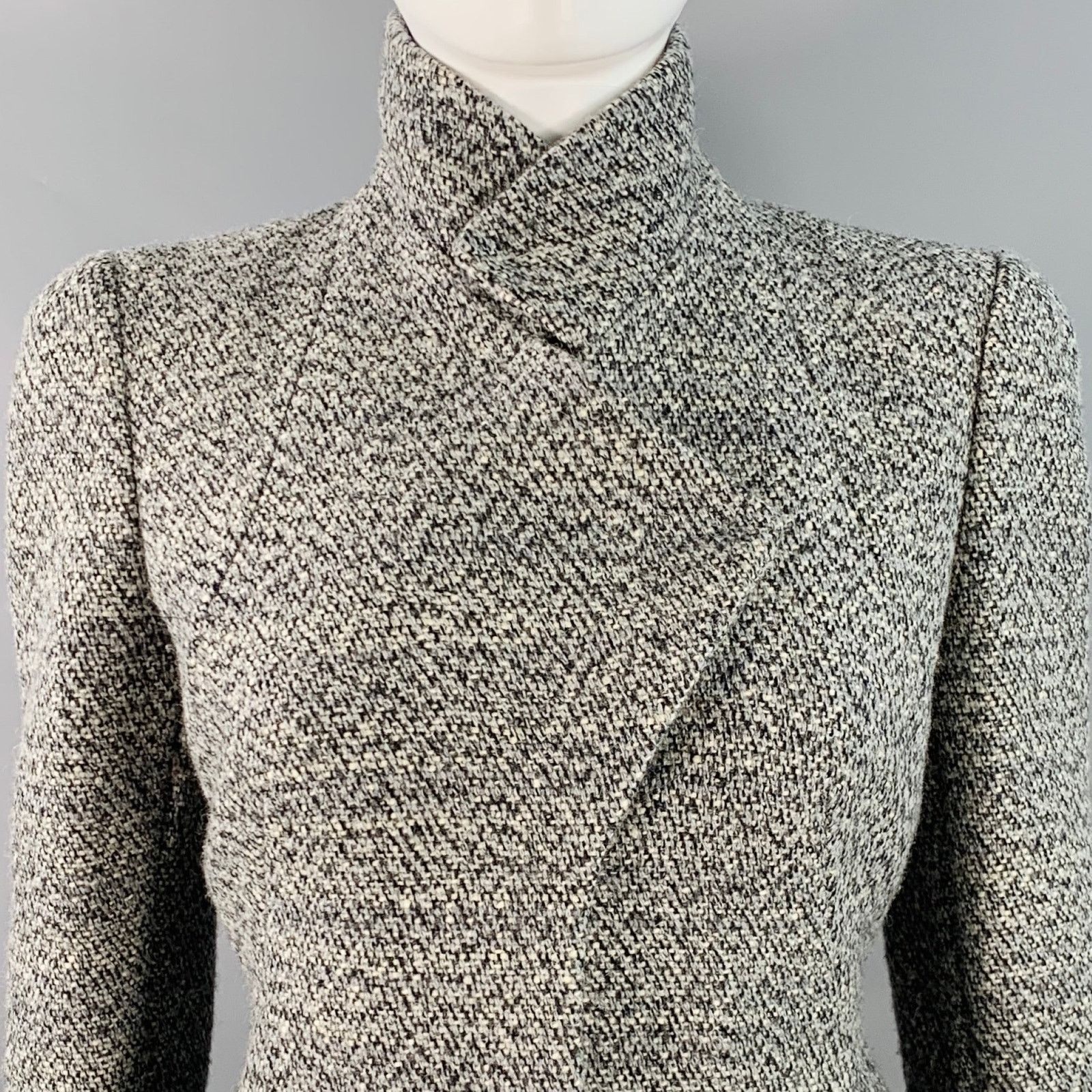 Alexander McQueen Size 4 Grey Black Wool Blend Boucle Single Breasted Jacket Size S / US 4 / IT 40 - 2 Thumbnail