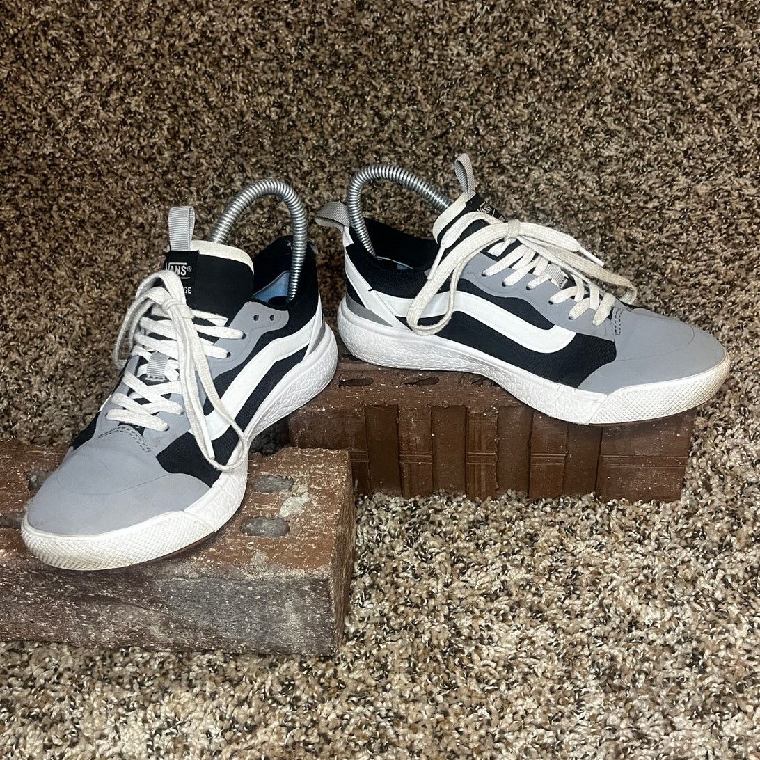 Vans Vans UltraRange EXO Sneakers Gray/Black Unisex Size M5/W6.5 Size US 5 / EU 37 - 2 Thumbnail