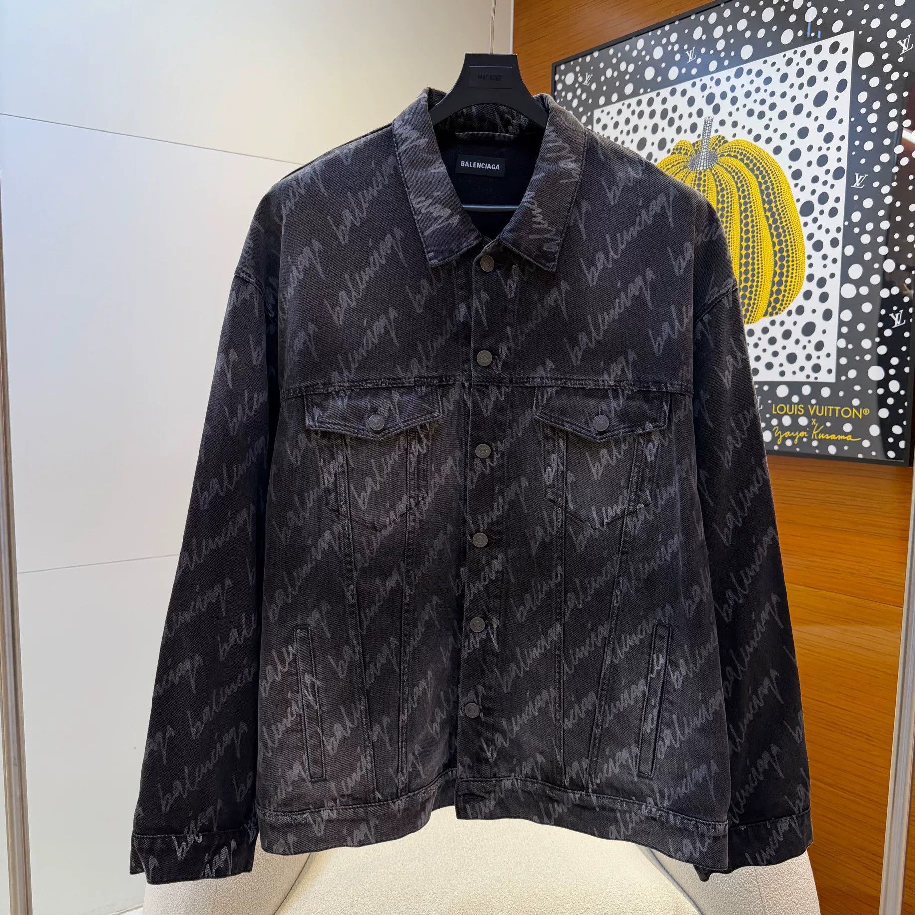 Balenciaga balenciaga oversized logo denim jacket Size US L / EU 52-54 / 3 - 1 Thumbnail