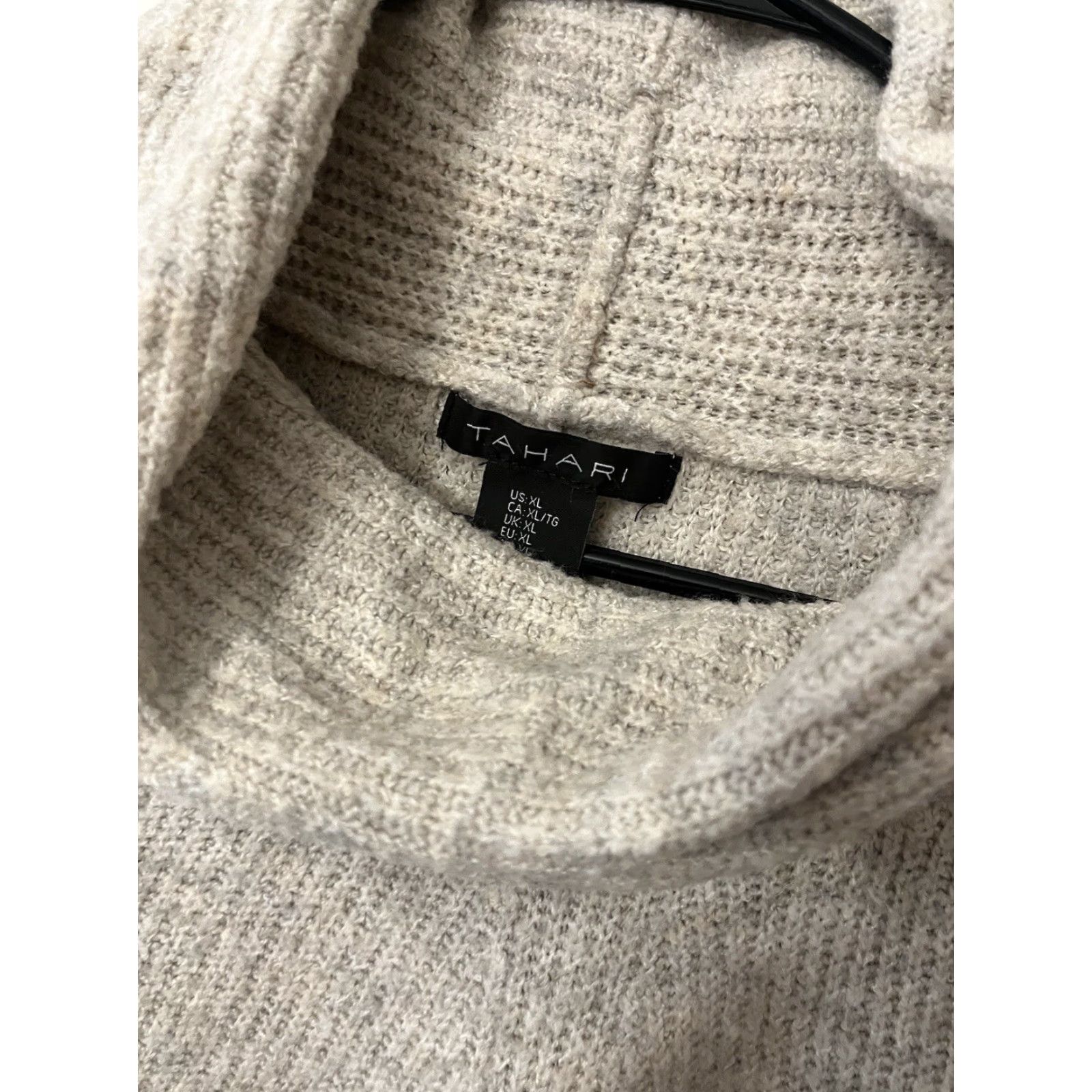 Vintage Tahari Pullover Sweater Womens XL Beige Long Sleeve Turtleneck Knit Polyester Spandex Knit Beig Size XL / US 12-14 / IT 48-50 - 2 Thumbnail