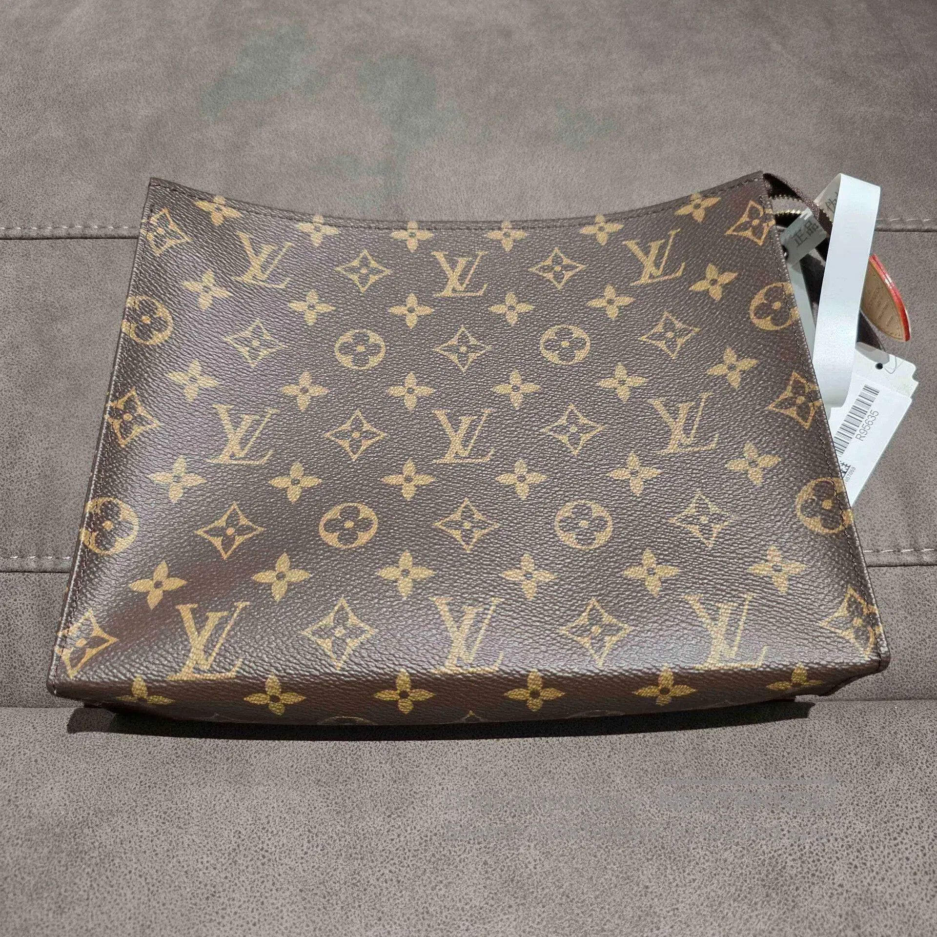 Louis Vuitton Louis Vuitton Brown aged handbag with toiletry compartment Size ONE SIZE - 3 Thumbnail