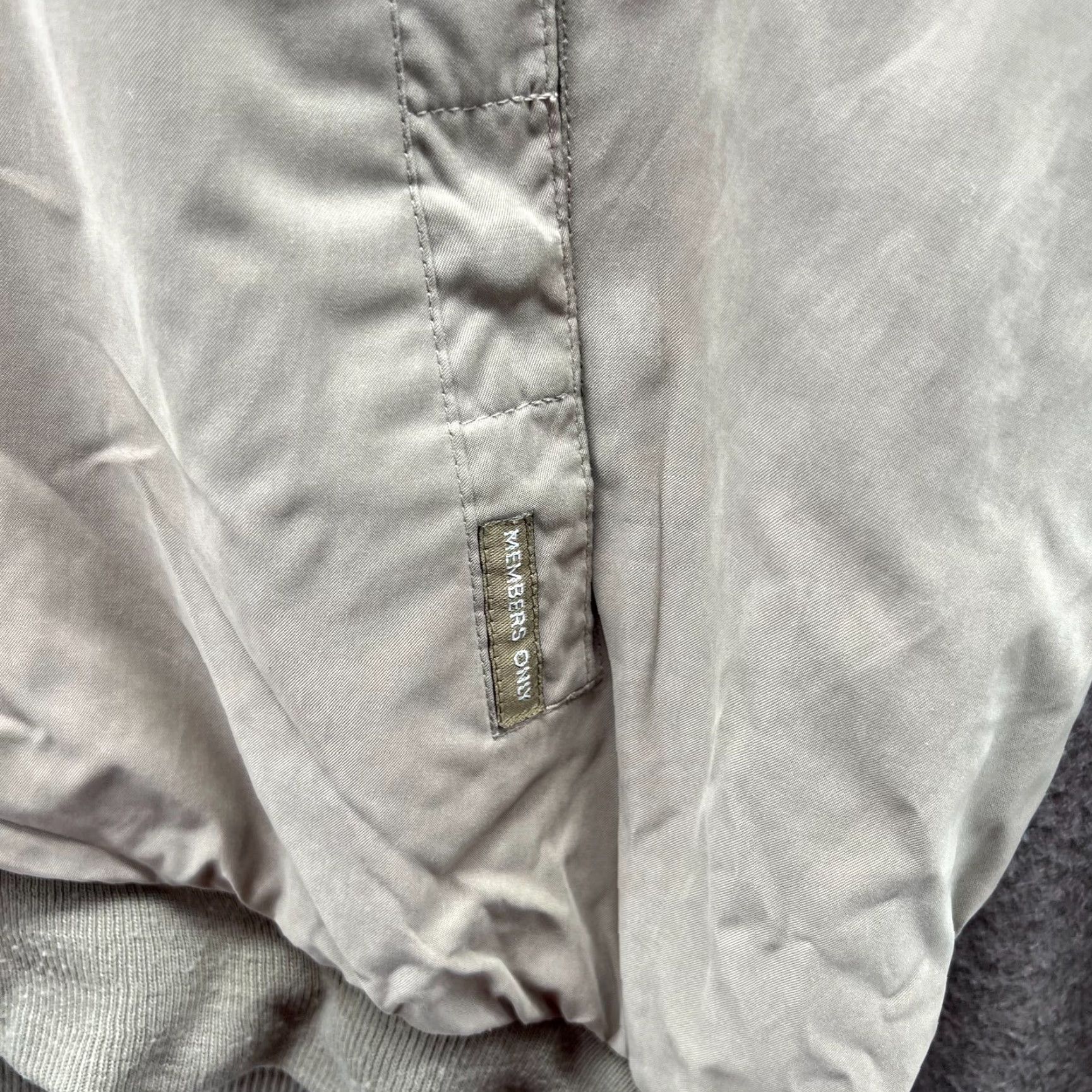 Members Only VINTAGE Members Only Bomber Jacket Men Large Khaki Full Zip Beige Polyester 90s Size US L / EU 52-54 / 3 - 5 Thumbnail