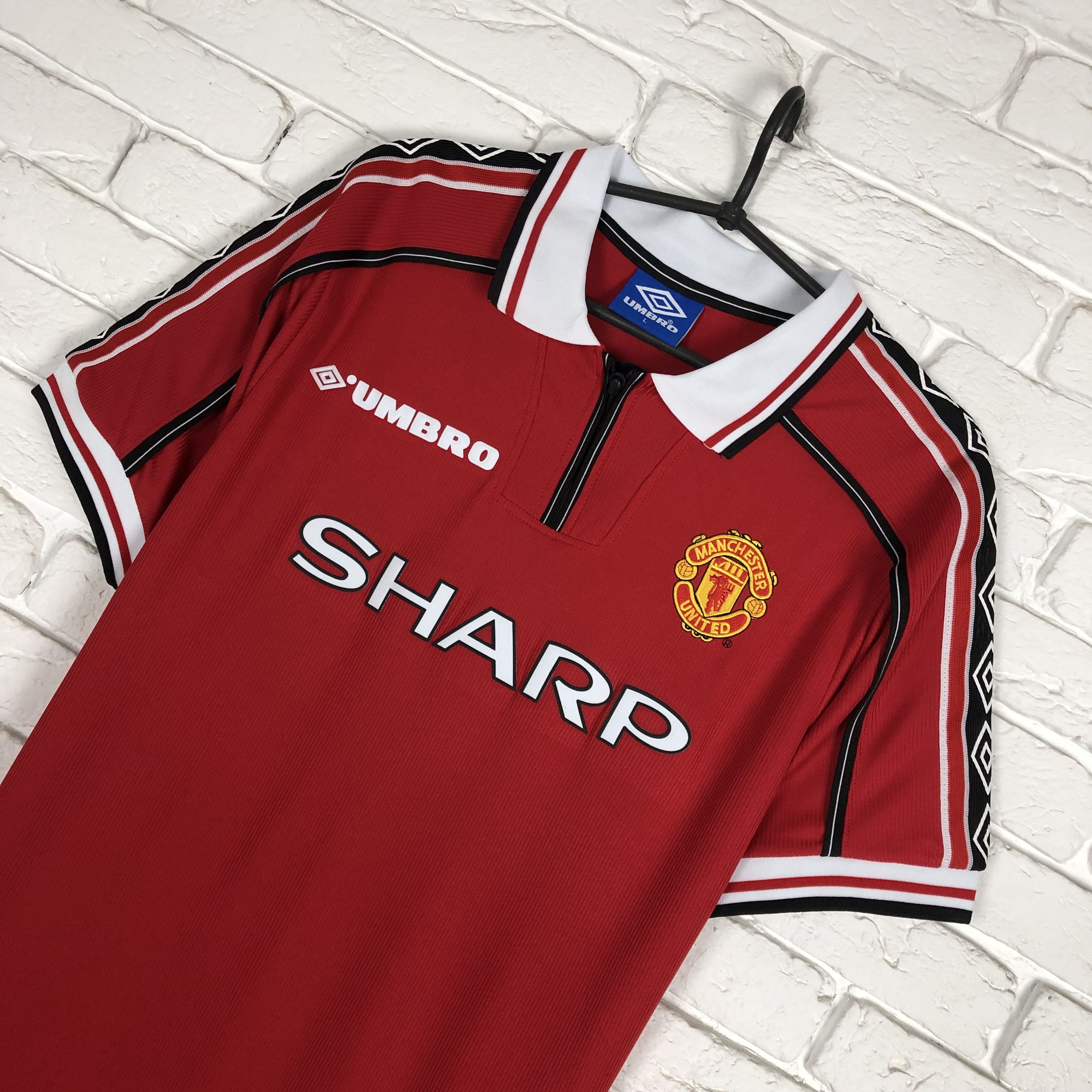 Umbro Retro copy Manchester United 1998 2000 home soccer jersey Size US L / EU 52-54 / 3 - 2 Thumbnail