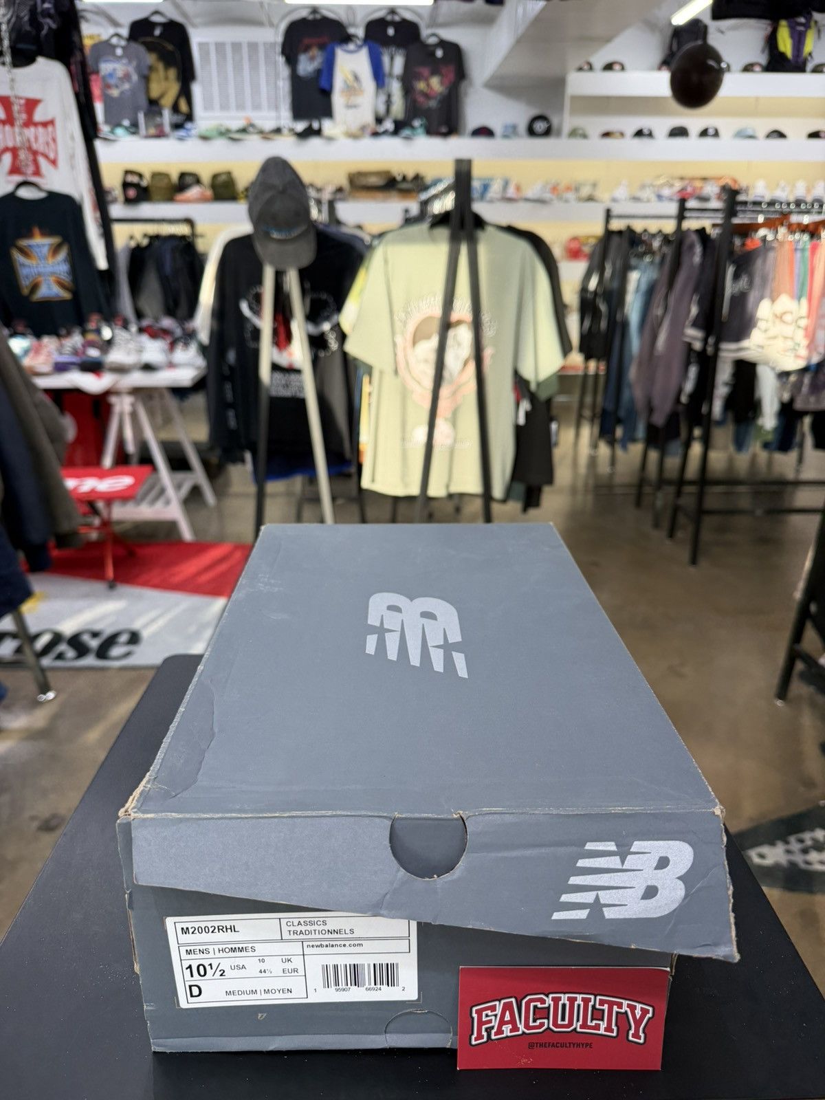 New Balance New Balance 2002R Navy Grey Size 10.5 (2022) Size US 10.5 / EU 43-44 - 13 Thumbnail