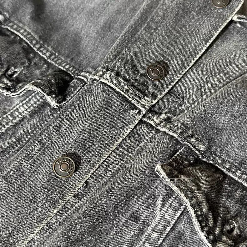 Balenciaga Balenciaga Denim Embossed Logo Letter Jacket Size XS / US 0-2 / IT 36-38 - 6 Thumbnail