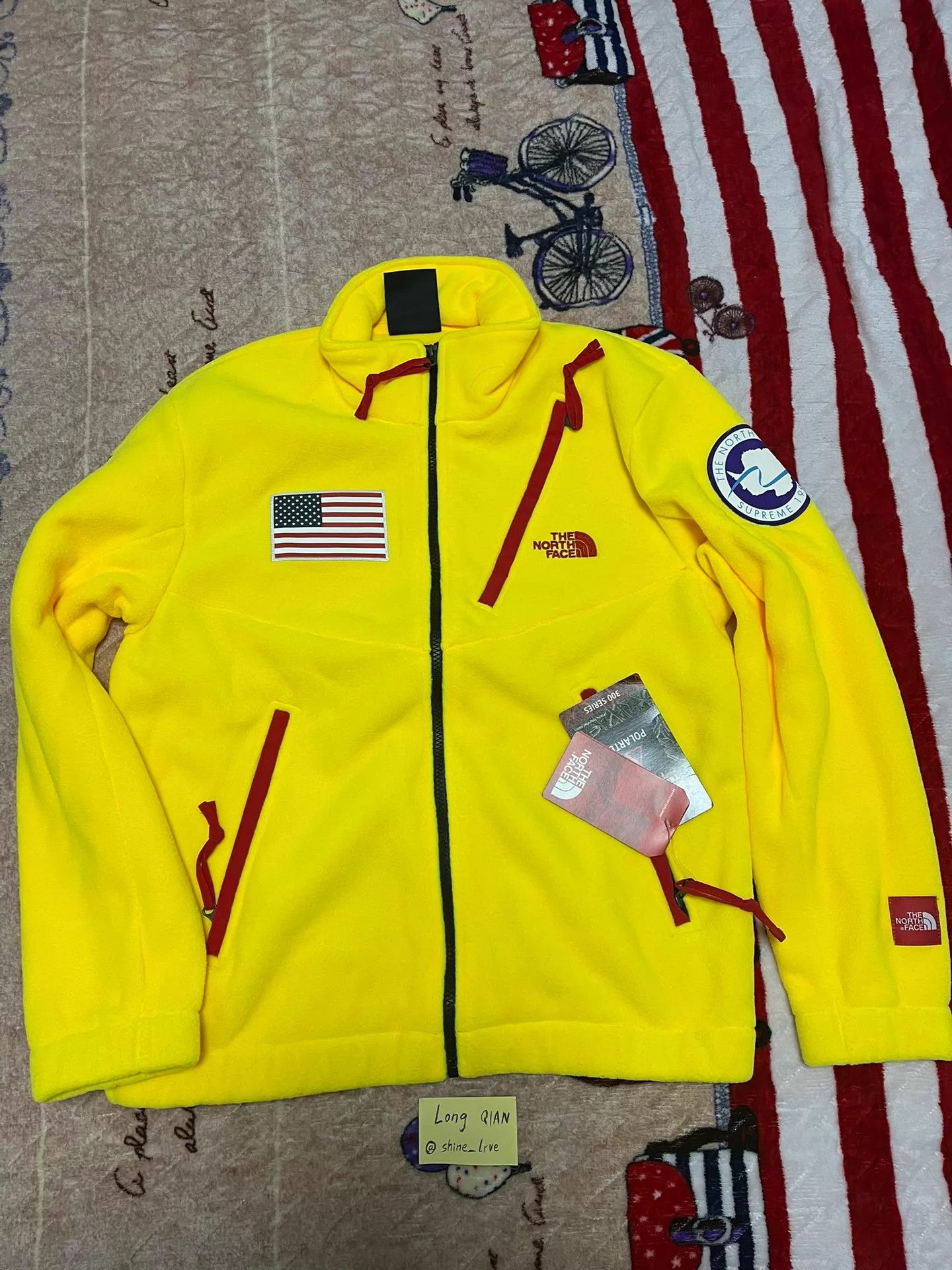 Supreme Supreme x TNF Flag Yellow Fleece Jacket M Size US M / EU 48-50 / 2 - 1 Thumbnail