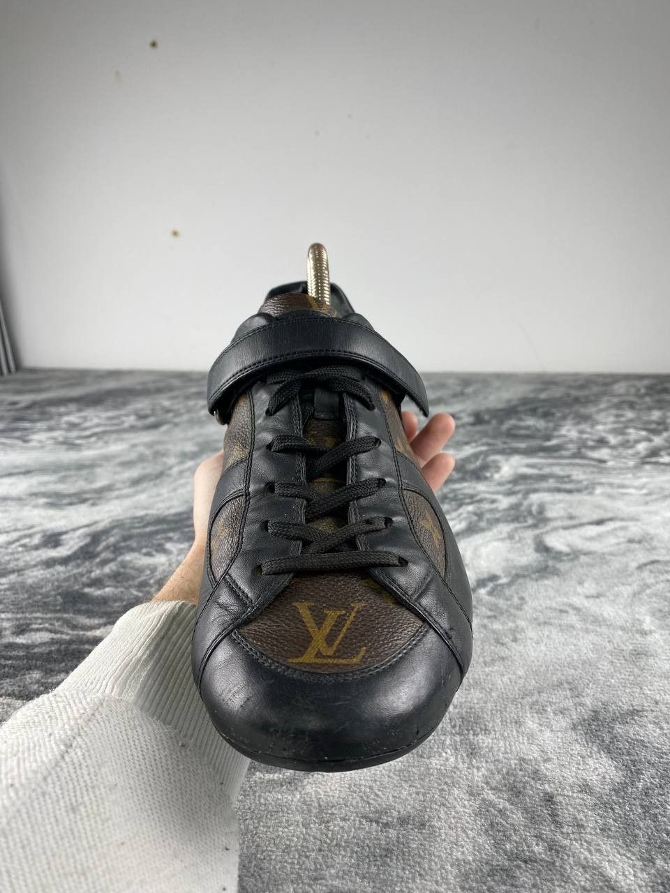 Louis Vuitton Louis Vuitton Globe Trotter Monogram Leather Sneakers Size US 9.5 / EU 42-43 - 11 Thumbnail