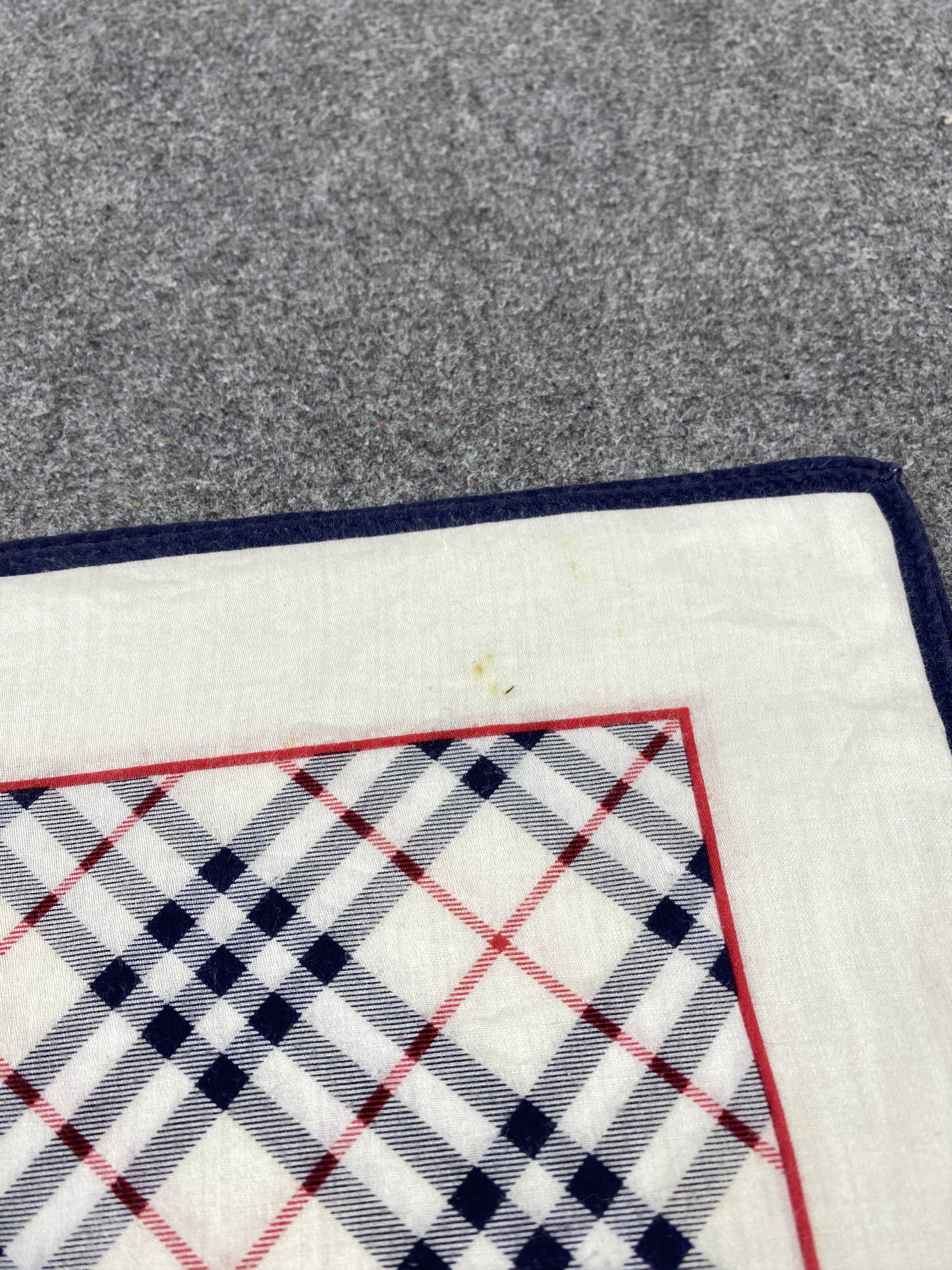 Burberry Vintage Burberry Handkerchief / Neckerchief KT0277 Size ONE SIZE - 10 Thumbnail