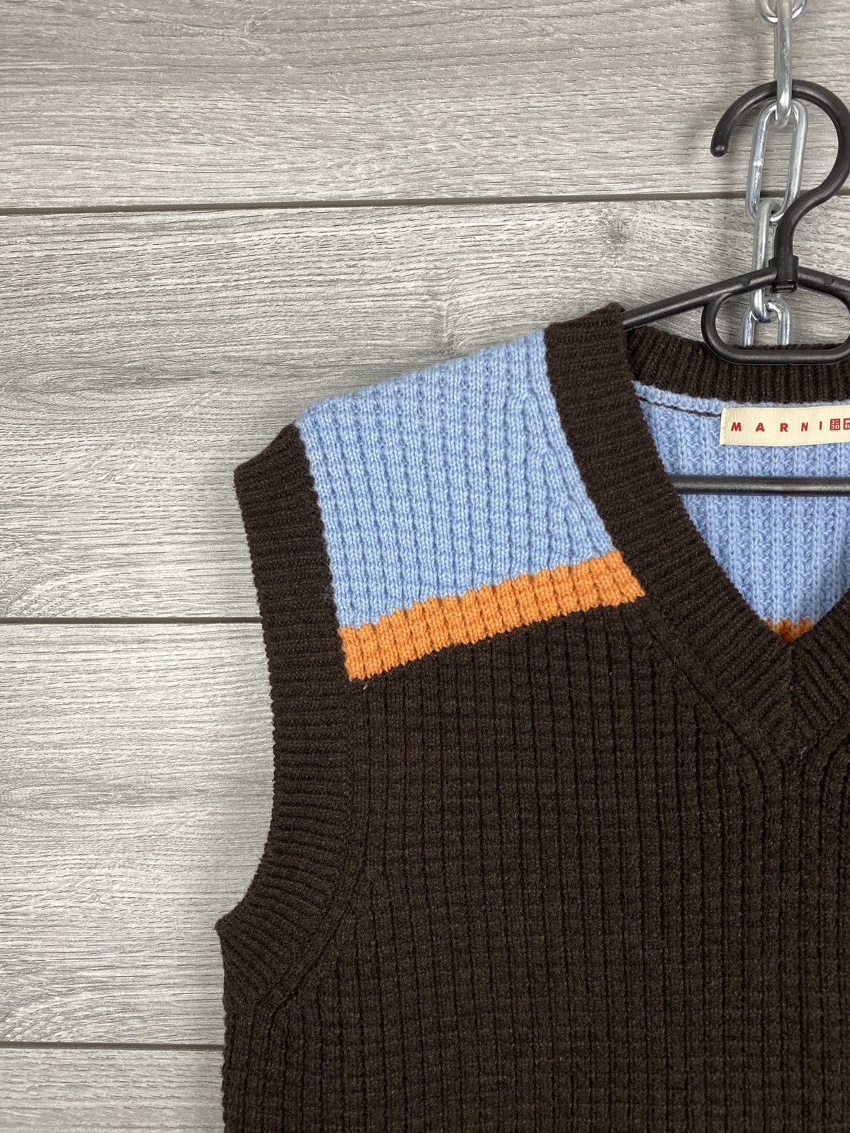 Marni Marni x Uniqlo V-Neck Knitted West Size XL / US 12-14 / IT 48-50 - 2 Thumbnail