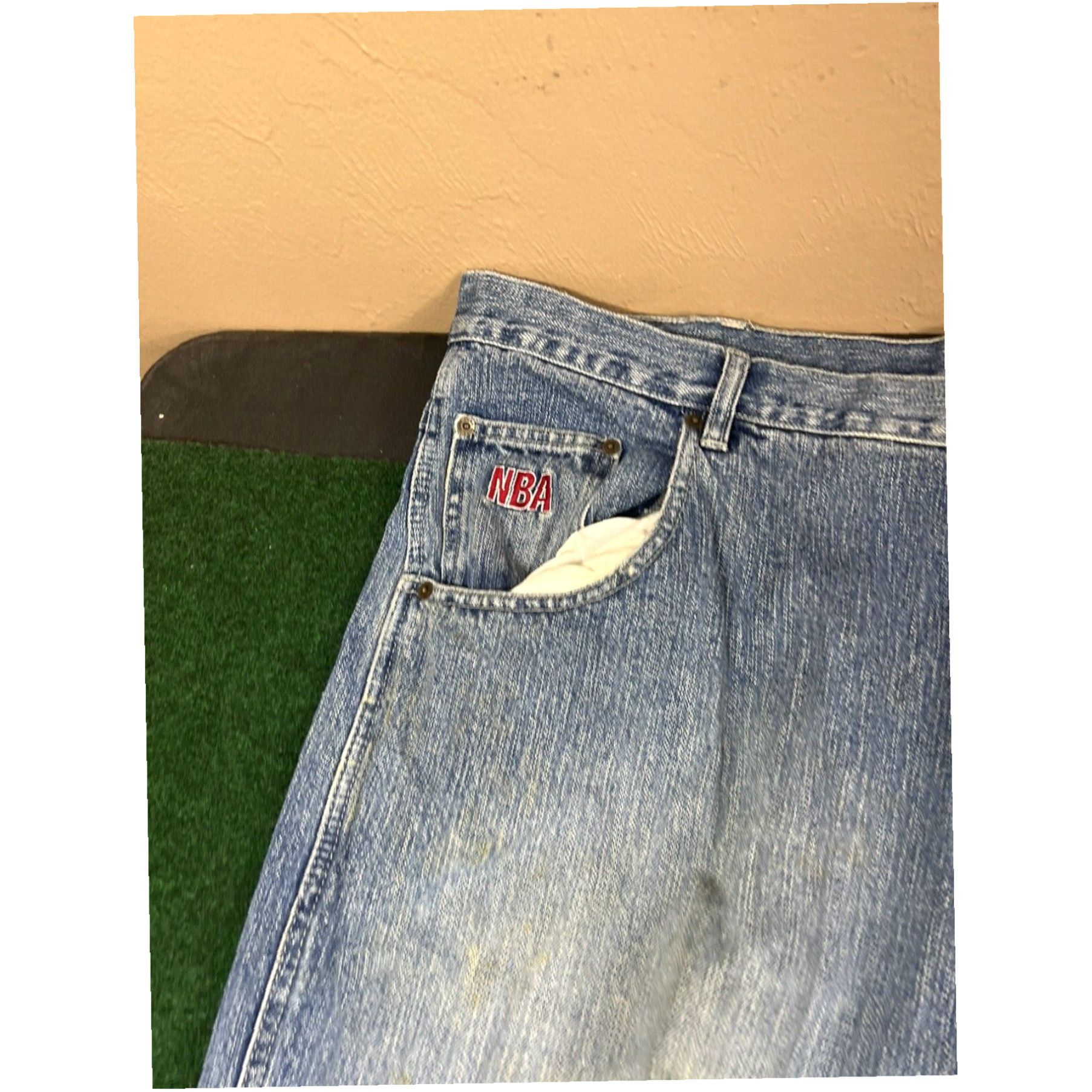 NBA RARE UNK NBA Cleveland Cavaliers Denim Jeans Embroidered Men Sz 42/33 Size US 42 / EU 58 - 6 Thumbnail