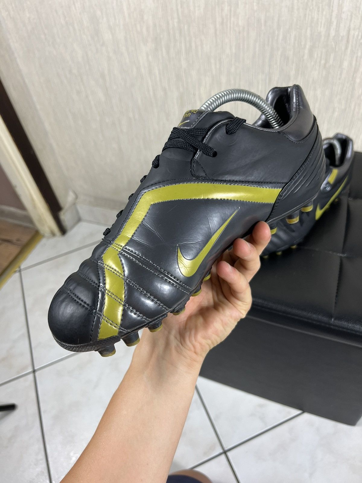 Nike Vintage 2006 Nike Total 90 shift soccer shoes leather boots Size US 9 / EU 42 - 6 Thumbnail
