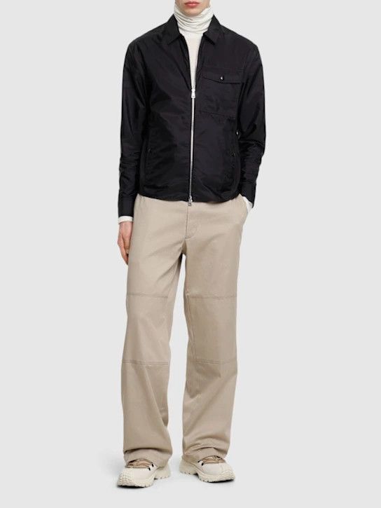 Moncler o1lsvrm0425 Logo Nylon Zip-Up Shirt Jacket in Black Size US XS / EU 42 / 0 - 3 Thumbnail