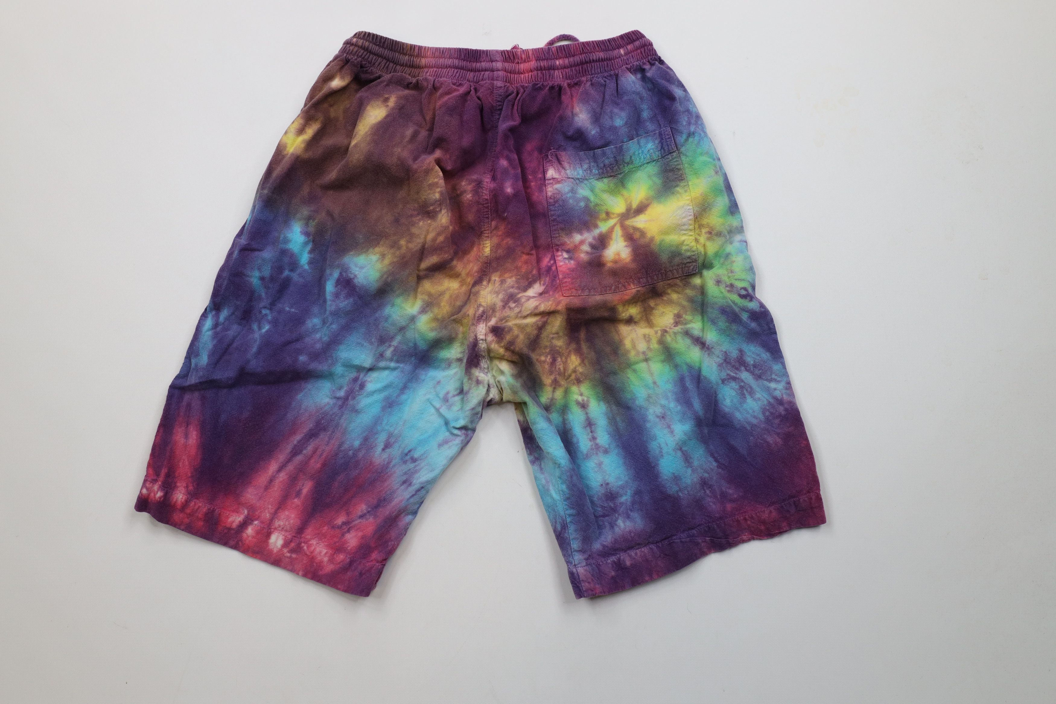 Vintage Vintage 90s Streetwear Rainbow Tie Dye Acid Wash Shorts Size US 30 / EU 46 - 8 Thumbnail