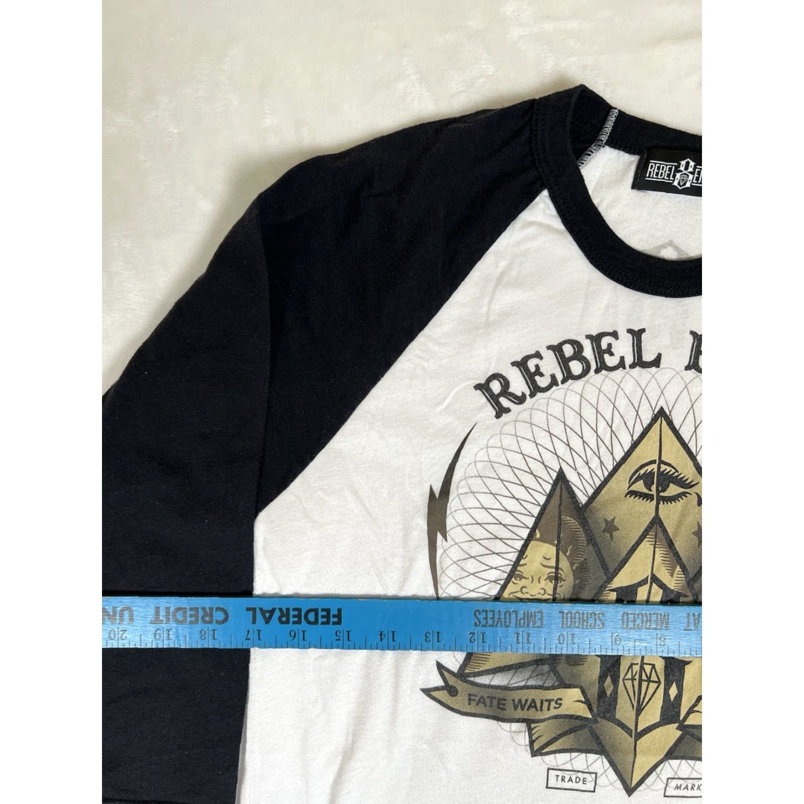 Vintage VINTAGE Rebel 8 Raglan Shirt T-Shirt 3/4 Sleeve S Small Black Unisex Adults 90s Art Y2K Mens Womens Size US S / EU 44-46 / 1 - 4 Thumbnail