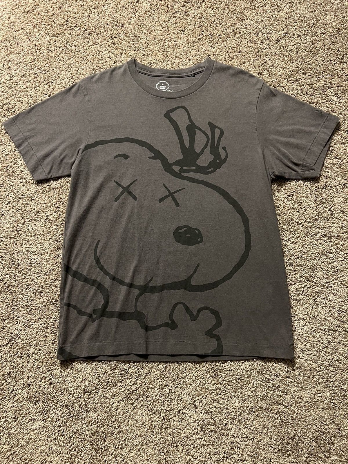 Kaws × Peanuts × Uniqlo KAWS x Peanuts Snoopy Graphic Tee – Brown – Men’s Medium Size US M / EU 48-50 / 2 - 1 Thumbnail