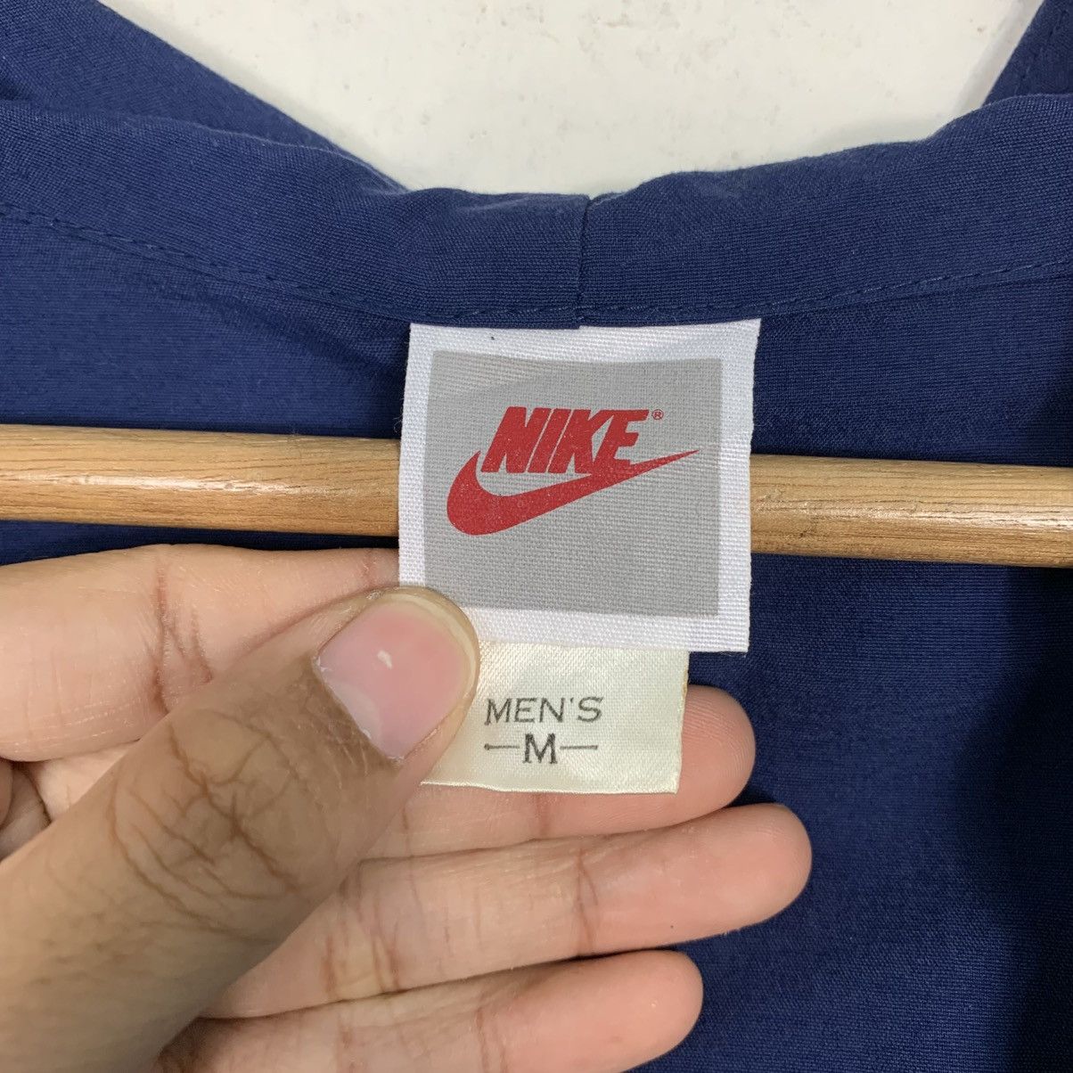 Nike Vintage Nike Swoosh Hooded Zipper Jacket Size US M / EU 48-50 / 2 - 17 Thumbnail