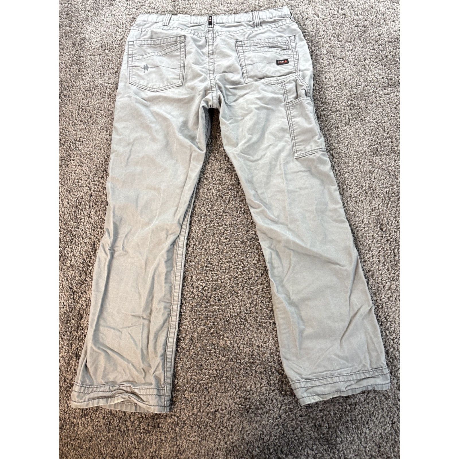 Ariat Ariat M4 Jeans Mens 44x34 Gray Bootcut Relaxed Cotton Denim USA USA Flame-Resistant Distressed Medium Wash Size 44 Regular Zip Closure Size US 11 / EU 44 - 6 Thumbnail