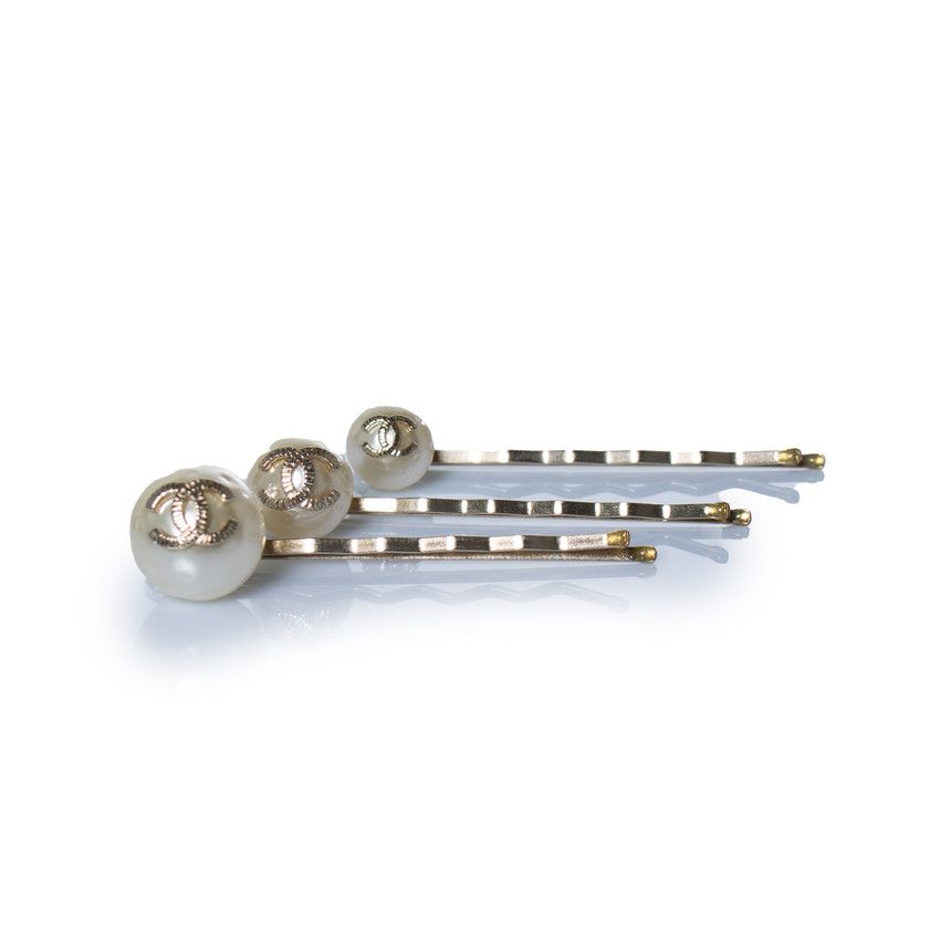 Chanel, Faux Pearl CC hair clip barrette set of 3