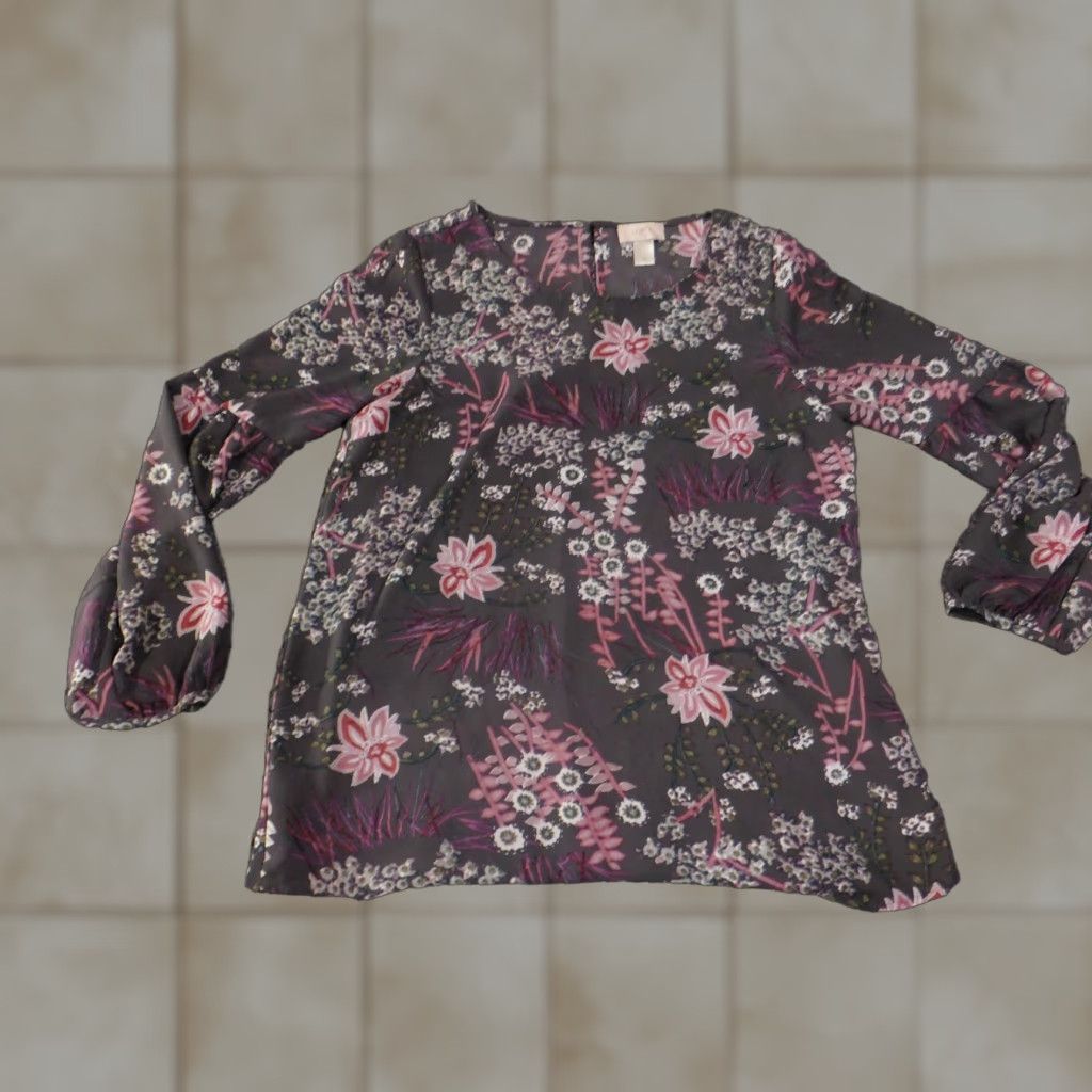 Loft LOFT Blouse Womens Medium Gray Floral Long Sleeve Lightweight Casual Shirt Camisole Lightweight Regular SS Rounds Size M / US 6-8 / IT 42-44 - 1 Thumbnail