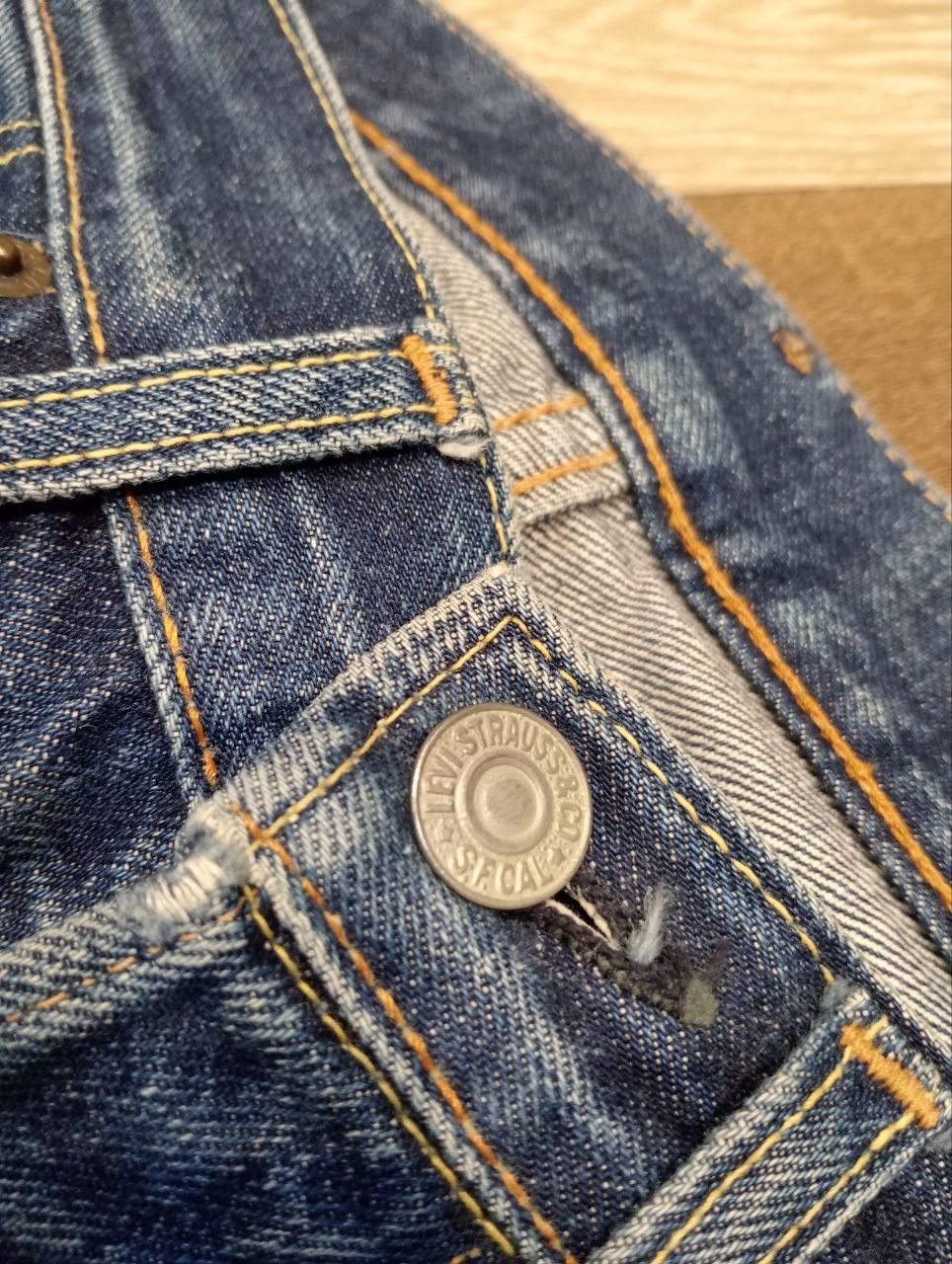 Levi's Vintage Clothing RARE LEVI'S VINTAGE 501 CAPITAL E BLUE SELVEDGE JEANS Size US 30 / EU 46 - 9 Thumbnail