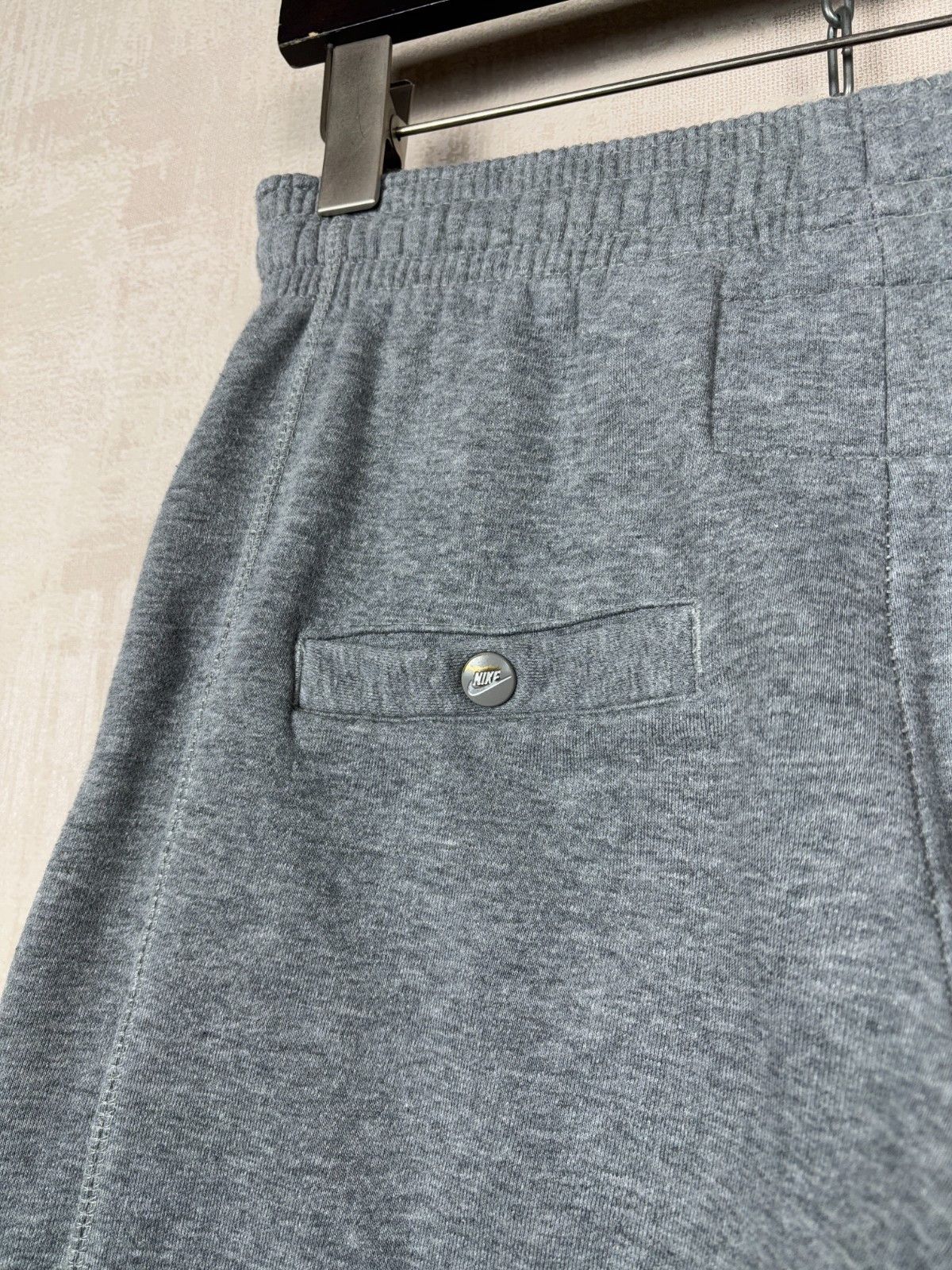 Nike Vintage Nike Air Logo Baggy Sweatpants Fleece US/UK 28-30 Size US 30 / EU 46 - 18 Thumbnail