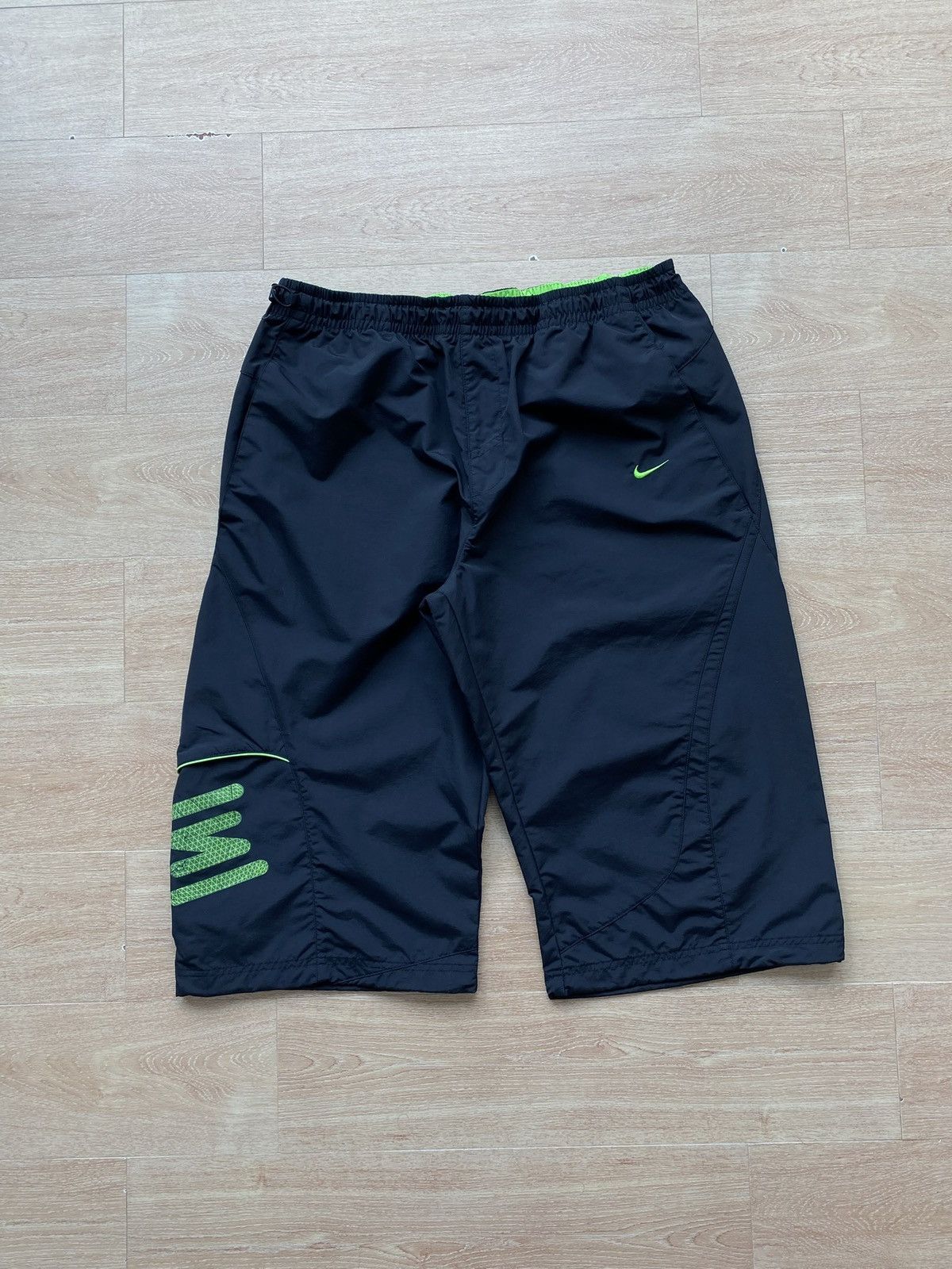 Nike Vintage 2000’s Nike Shox 3/4 Shorts✨ Size US 34 / EU 50 - 1 Thumbnail