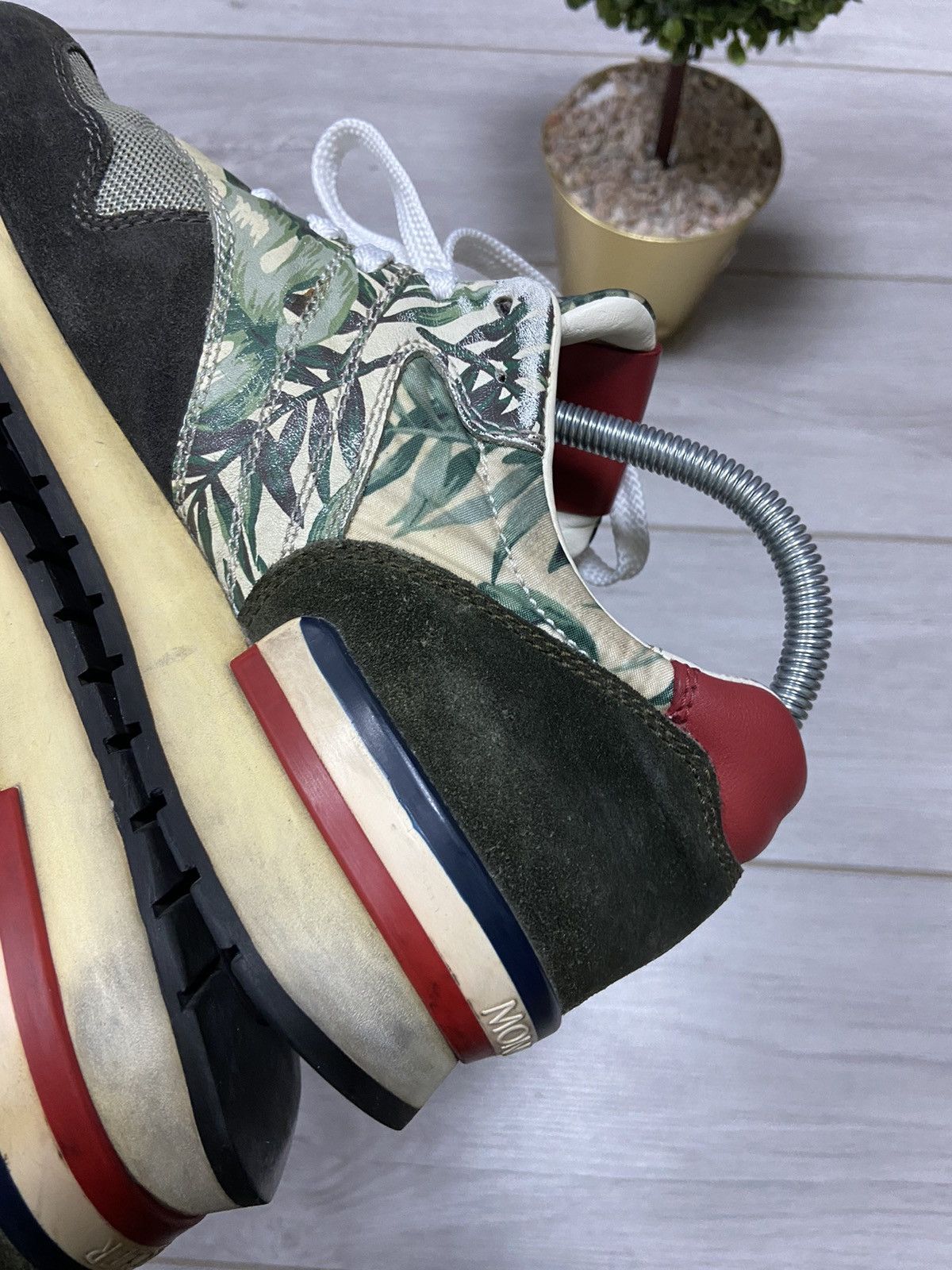 Moncler Moncler 🇫🇷 palm sneakers suede Size US 7.5 / EU 40-41 - 11 Thumbnail