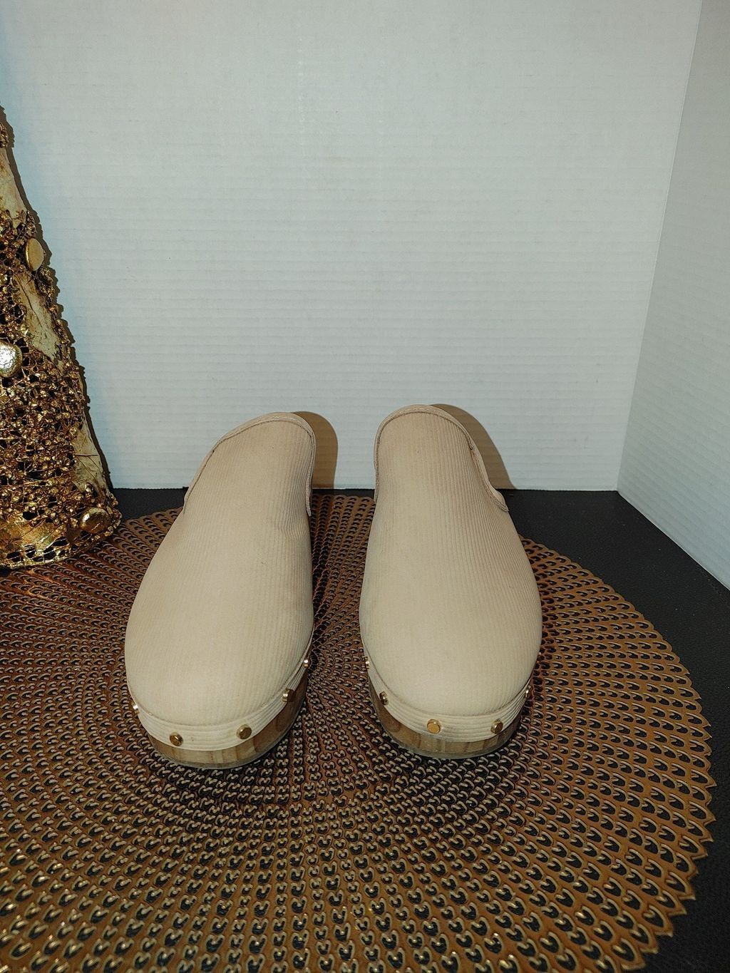 Dolce Vita Clausen Clogs Size 8.5
