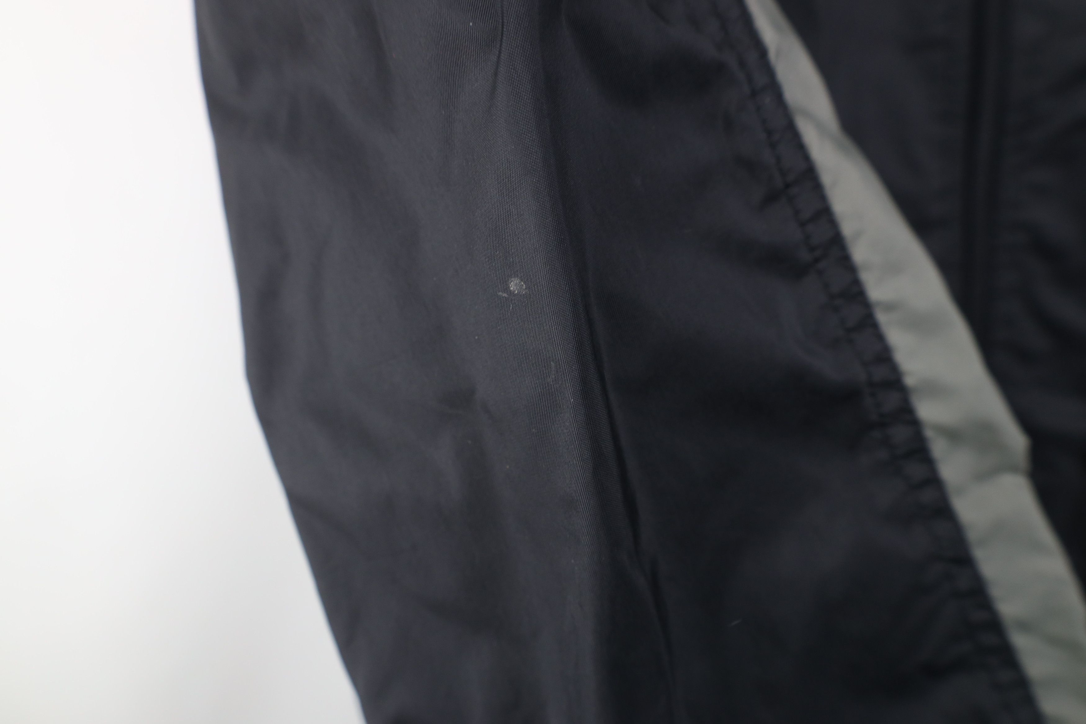 Nike Vintage Nike Mini Swoosh Collared Zip Windbreaker Jacket Size US XL / EU 56 / 4 - 8 Thumbnail