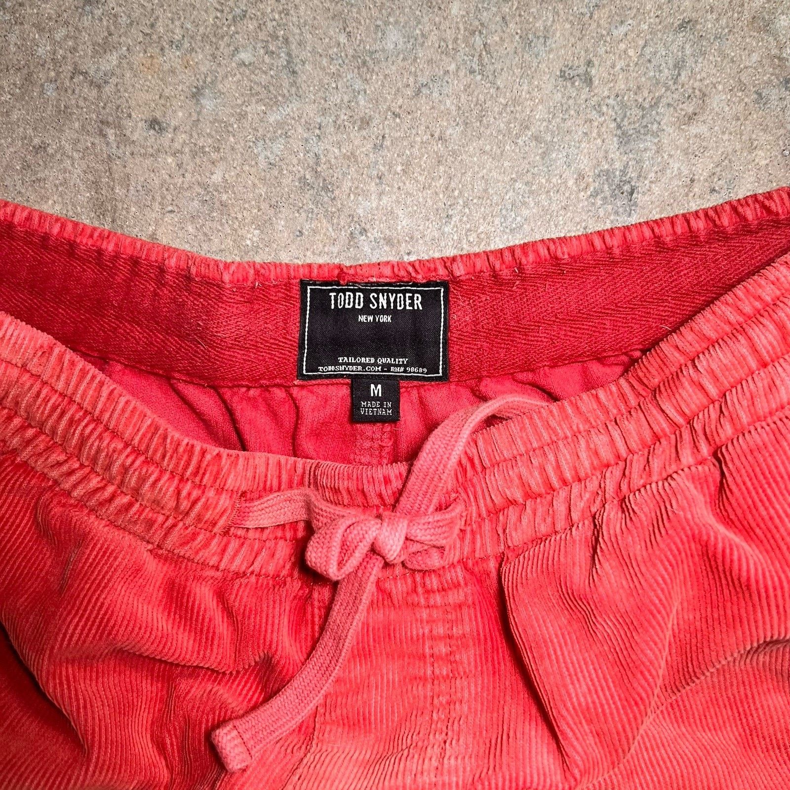 Todd Snyder Todd Snyder Corduroy Red Drawstring 6” Shorts Men M Size US 30 / EU 46 - 2 Thumbnail