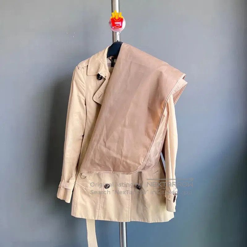 Burberry Burberry Khaki Cotton Women's Trench Coat. Size M / US 6-8 / IT 42-44 - 2 Thumbnail