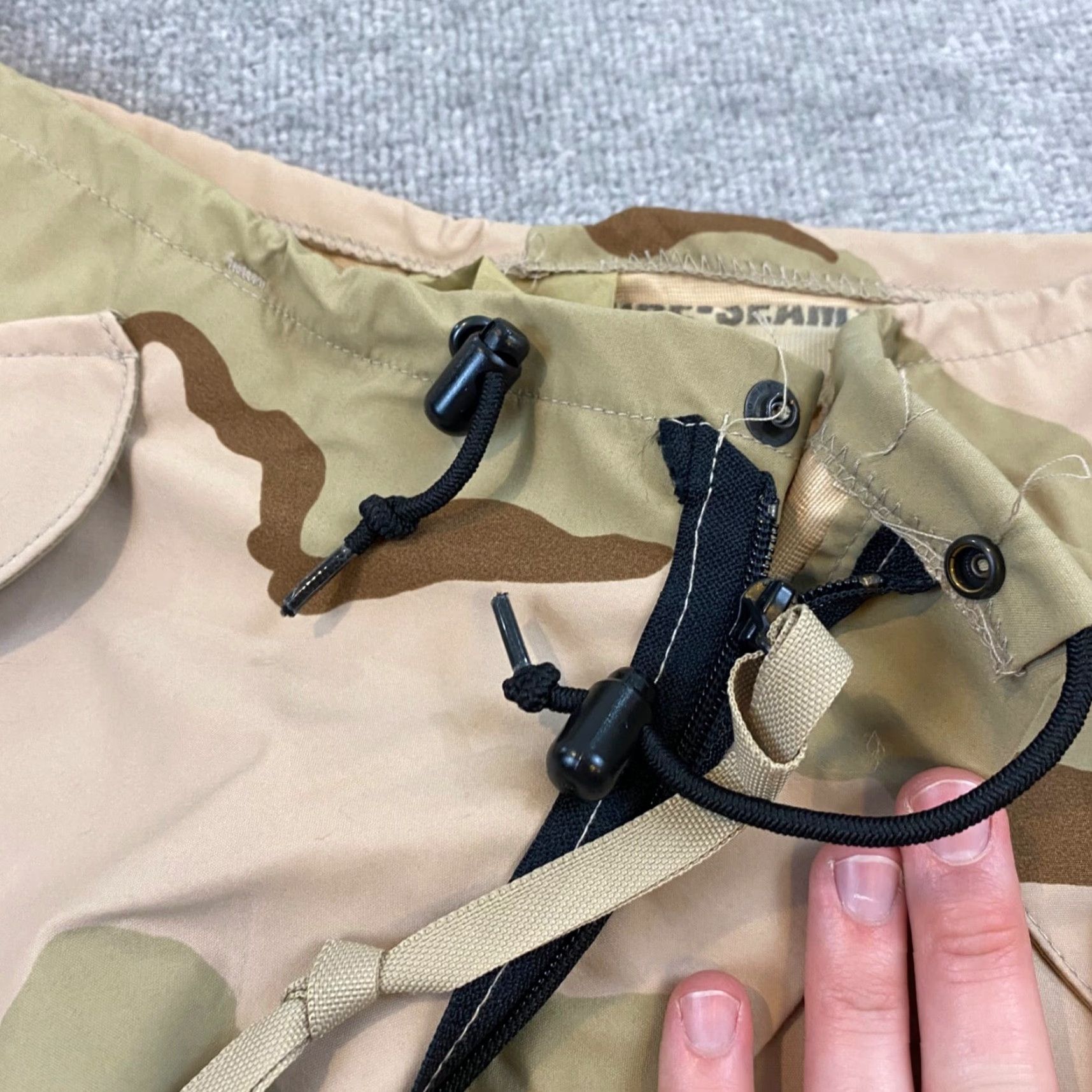 Vintage VINTAGE Gore-Seam Military Army Camo Pants Men Large Long Waterproof Breathable 90s Cargo Trousers Size US 33 - 7 Thumbnail