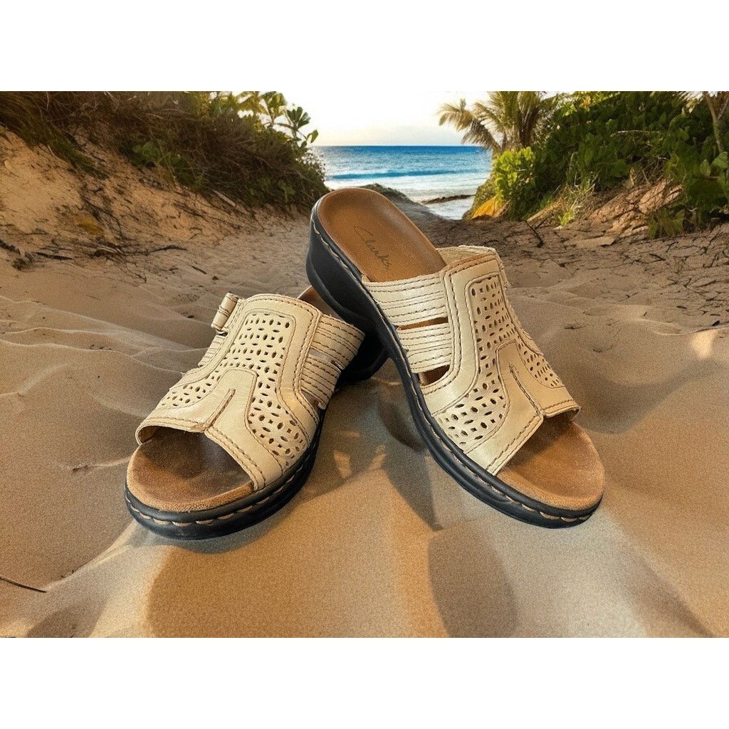 Clarks Clarks Sandals Shoes Slip-On's Flats Beige Leather Size 6.5 Size US 6.5 / IT 36.5 - 3 Thumbnail