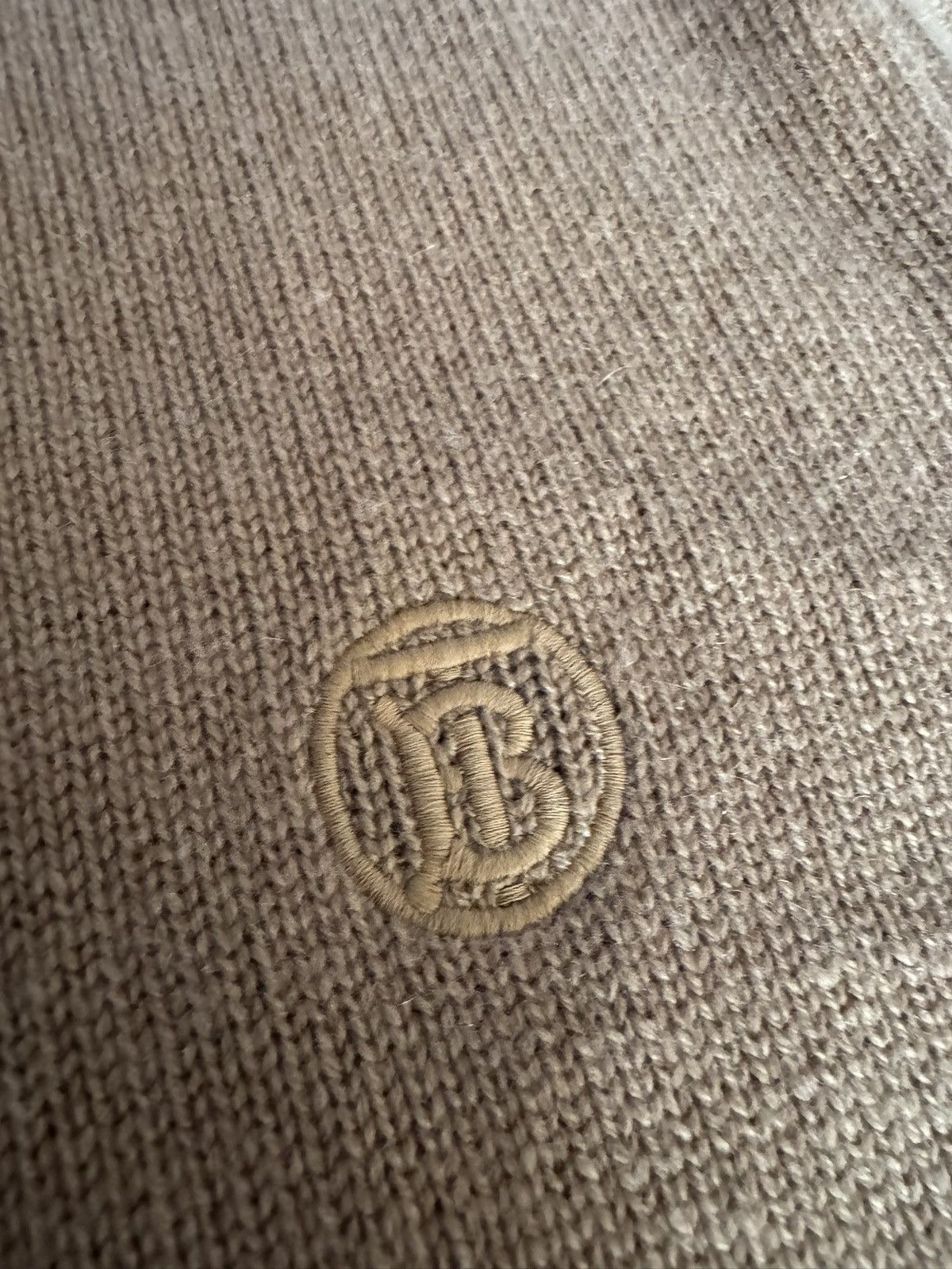 Burberry BURBERRY cashmere jumper SEE PHOTOS FOR REAL TAPE MEASUREMEN Size US S / EU 44-46 / 1 - 3 Thumbnail