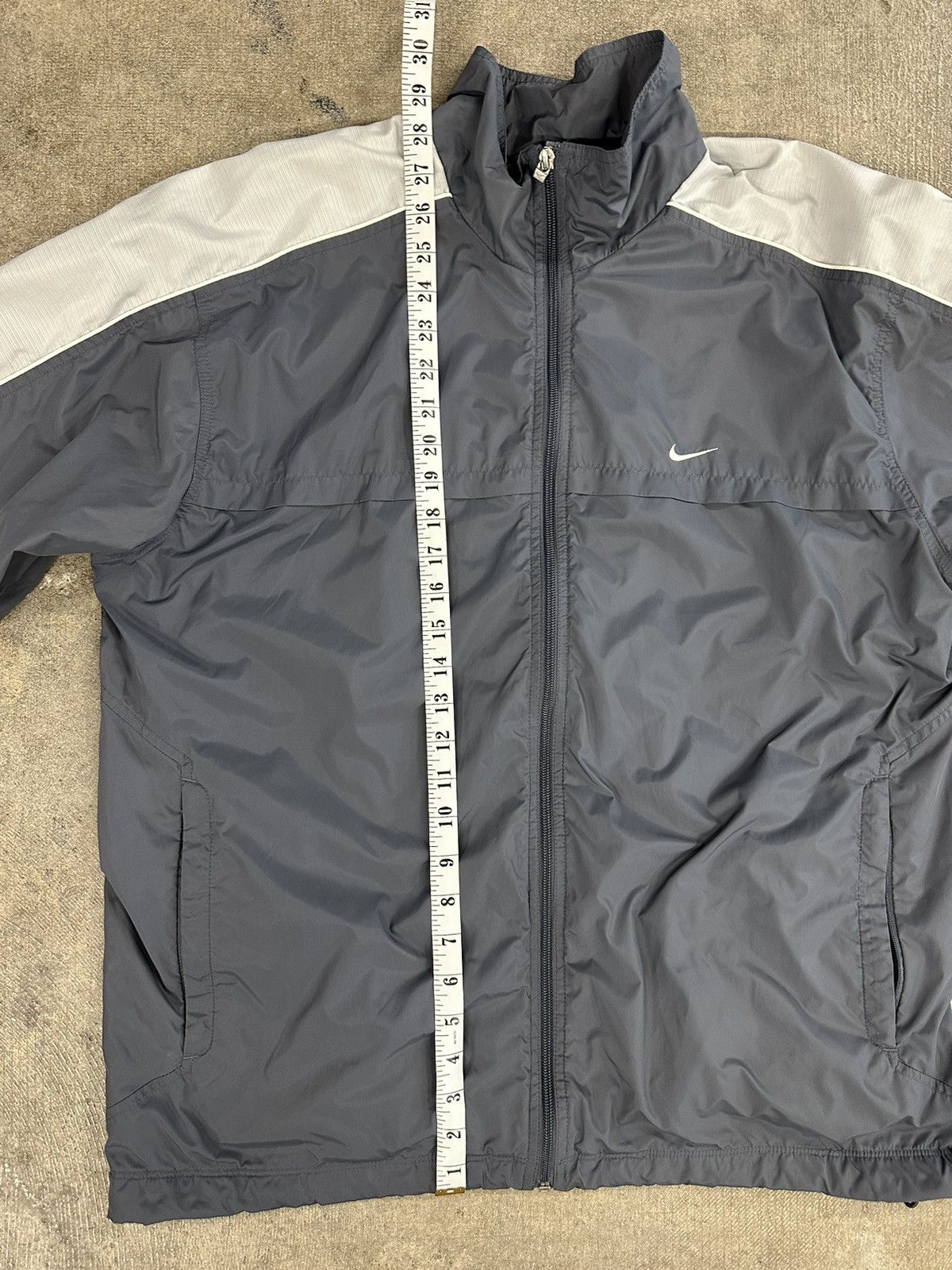 Nike × Vintage Vintage Y2K 00s Nike Silver Zip Up Windbreaker Size US L / EU 52-54 / 3 - 11 Thumbnail