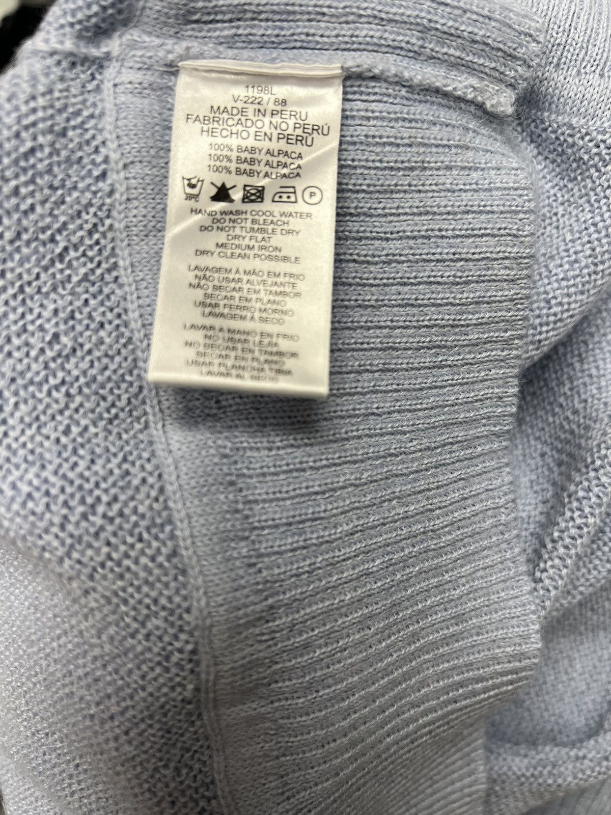 Lacoste Lacoste men’s blue baby alpaca v-neck sweater size 4 or M Size US M / EU 48-50 / 2 - 7 Thumbnail