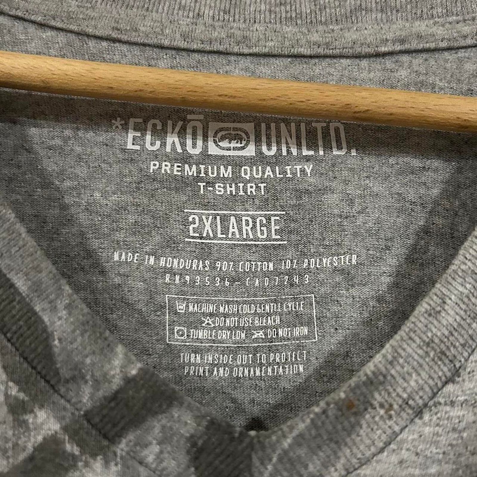 Ecko Unltd. Y2K Ecko Unltd Graffiti V Neck Tee Shirt Size US XXL / EU 58 / 5 - 4 Thumbnail