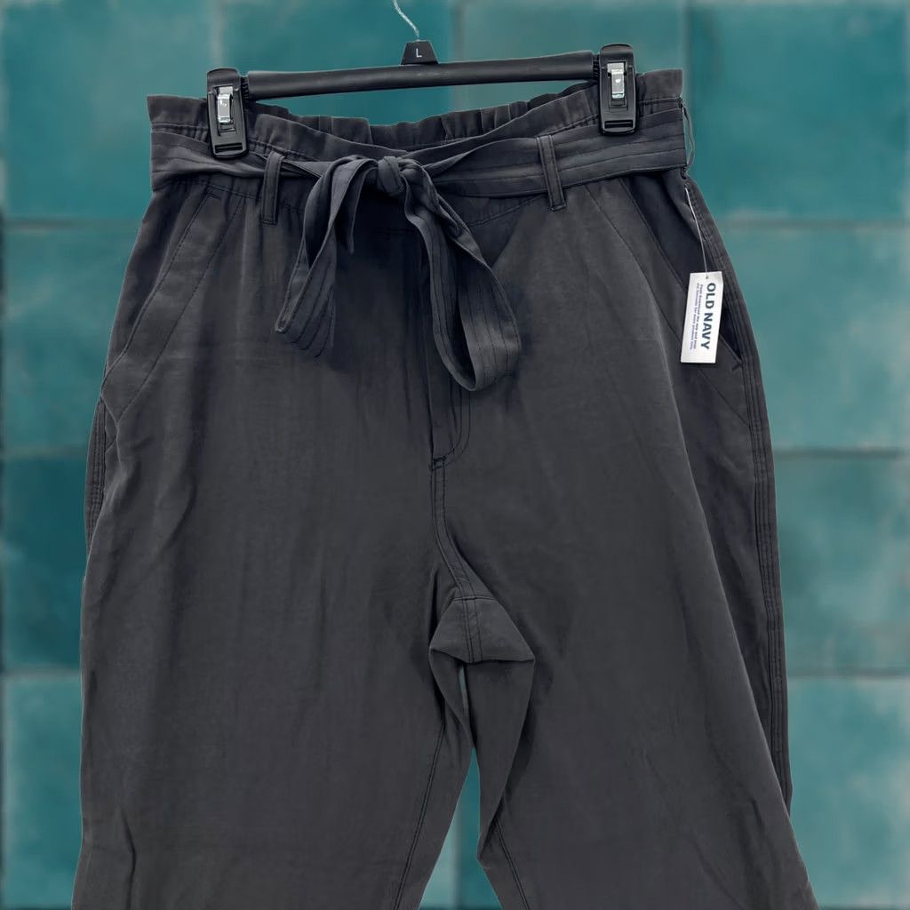 Old Navy Old Navy Womens M Tall Gray Flowy Dress Pants Belted Light Weight High Rise Belted Flat Front Pockets Stretch Comfort Casual Dress Pants Men? Size 32" / US 10 / IT 46 - 1 Thumbnail