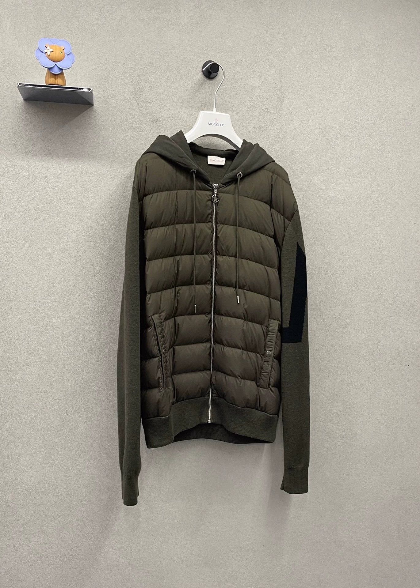 Moncler Genius moncler x beams army green down jacket Size US XL / EU 56 / 4 - 3 Thumbnail