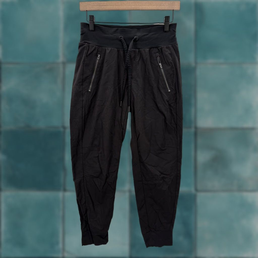 Athleta VINTAGE Athleta Trekkie North Jogger Pants Womens 0 Black Stretch Pockets Hiking Travel Size 25" / US 0 / IT 36 - 1 Thumbnail