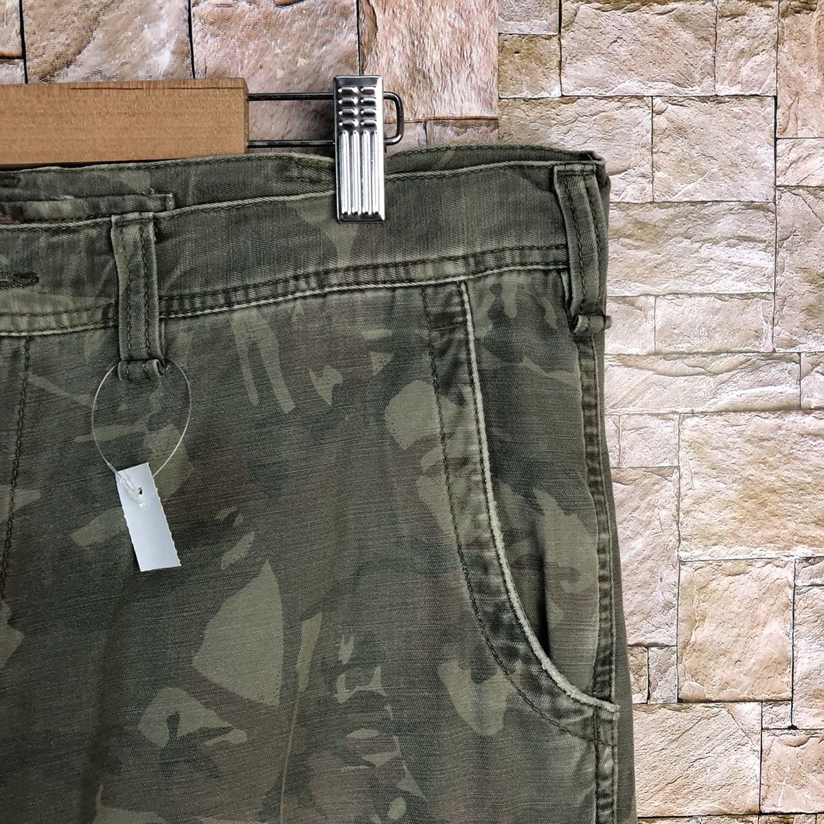 Japanese Brand Uniqlo Green Camo Cargo Multipocket Pants #A142 Size US 34 / EU 50 - 8 Thumbnail
