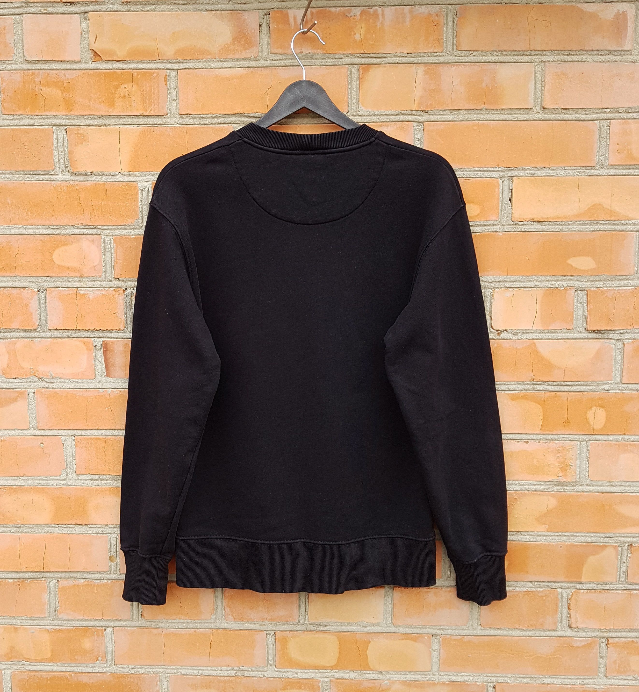 Versace Versace Versus Embroidered Pin Sweatshirt Black sz S Size US S / EU 44-46 / 1 - 5 Thumbnail