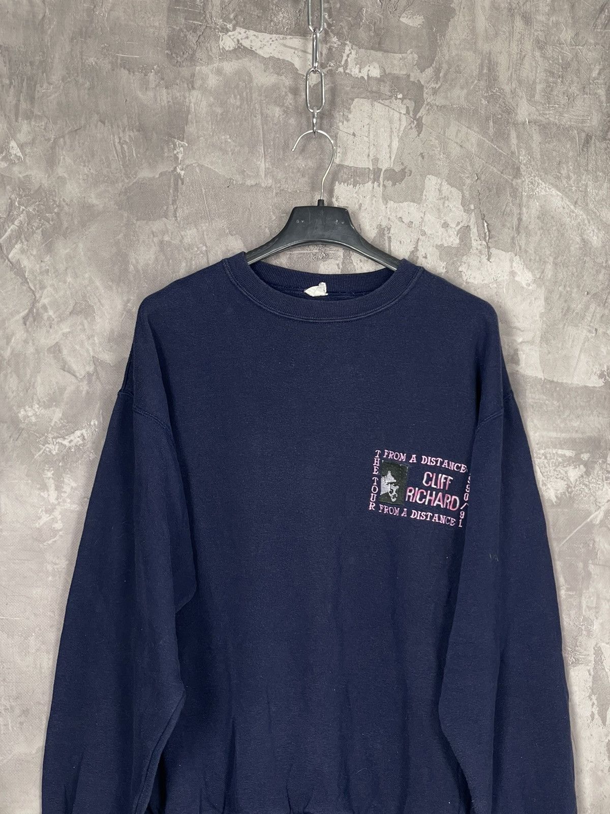 Band Tees × Vintage Vintage Faded Cliff Richard King Of Rock British Sweatshirt Size US M / EU 48-50 / 2 - 2 Thumbnail