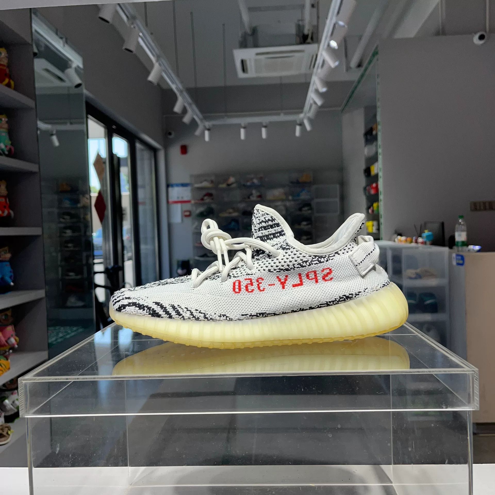 Adidas Adidas YEEZY White Lowtop Sneakers 8 Men Size US 8 / EU 41 - 1 Thumbnail