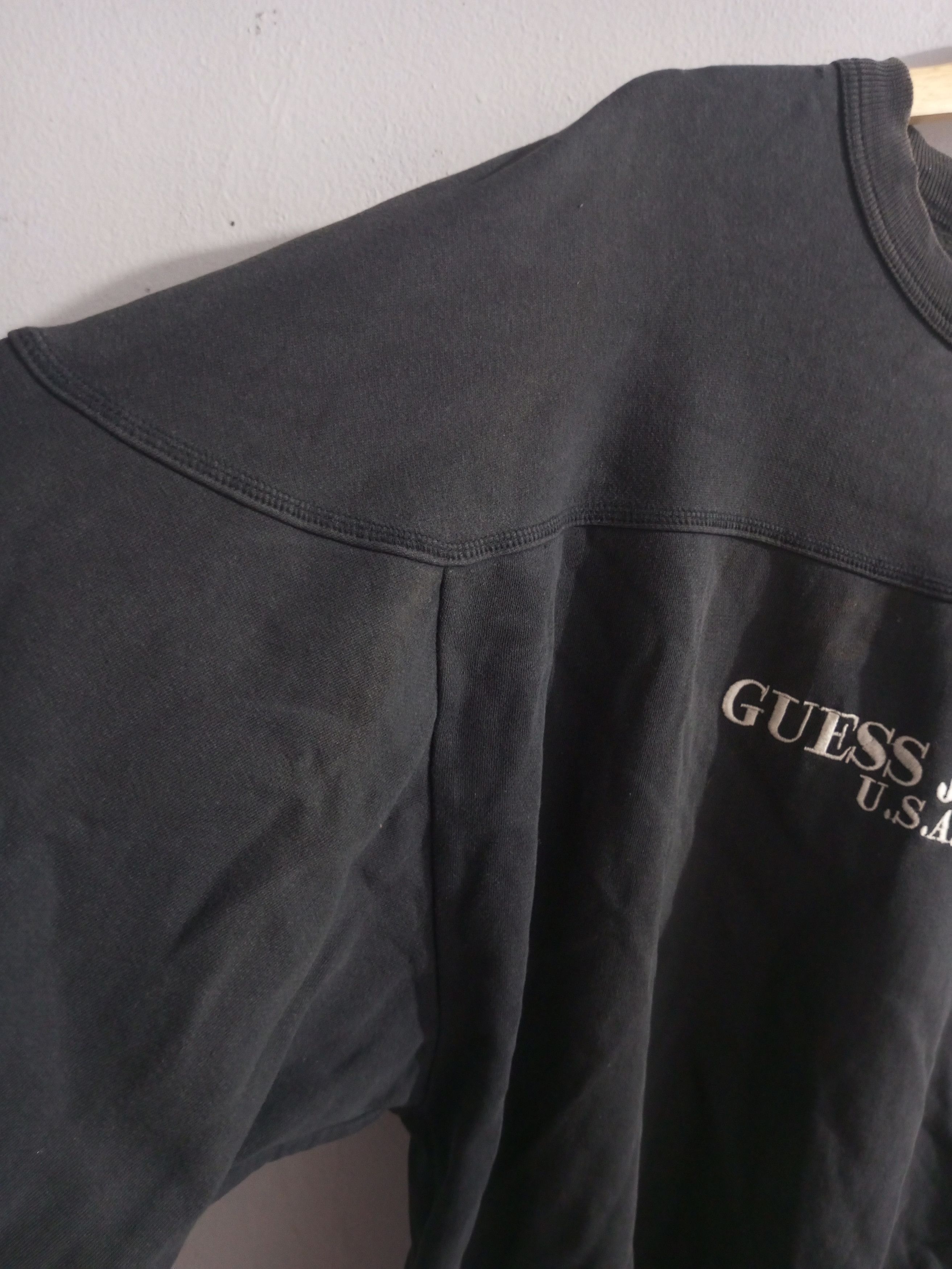 Other Vintage worn guess sun fadded distressed sweatshirt Size US L / EU 52-54 / 3 - 3 Thumbnail