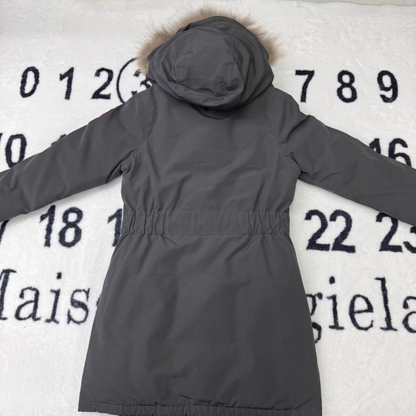Canada Goose Canada Goose Trillium Graphite Down Parka。 Q10 Size US XS / EU 42 / 0 - 3 Thumbnail