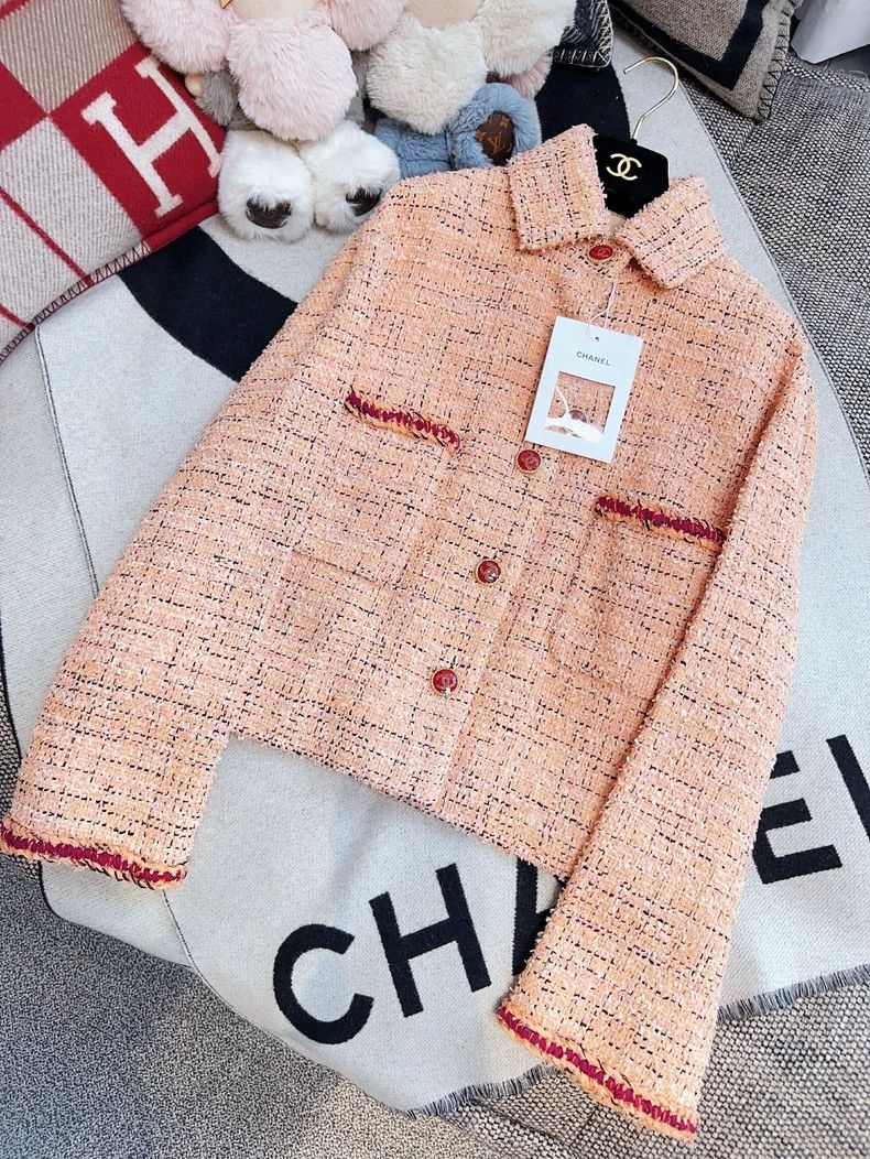 Chanel Chanel 21 Early Spring Orange Pink Burgundy Roll-Edged Sof Size S / US 4 / IT 40 - 8 Thumbnail