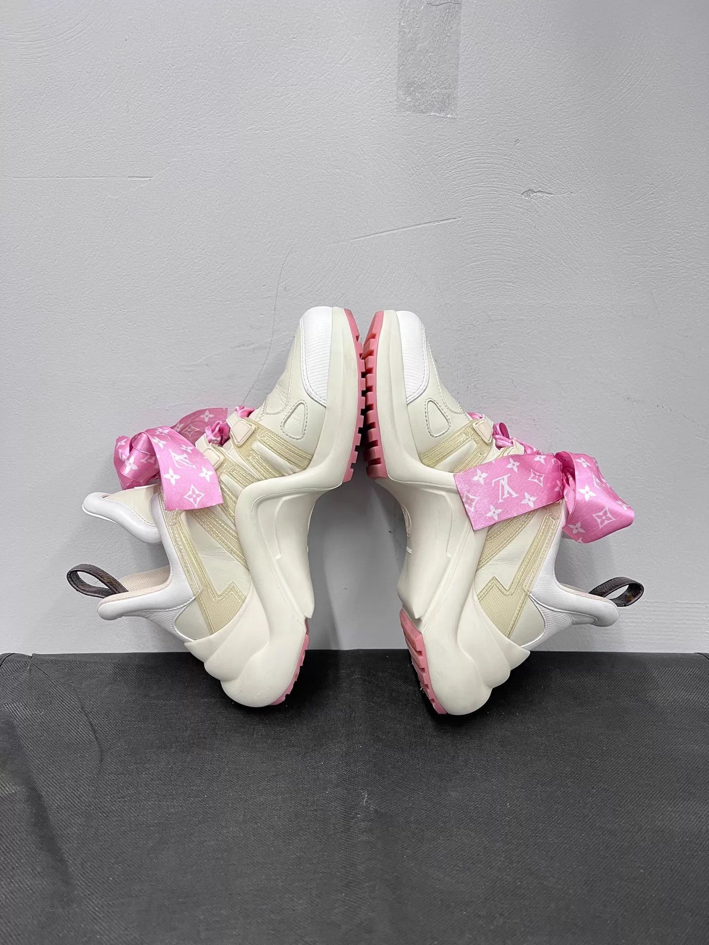 Louis Vuitton LV Archlight 1.0 China Exclusive Bow Laces 37 Minimal Wear Size US 6.5 / IT 36.5 - 5 Thumbnail