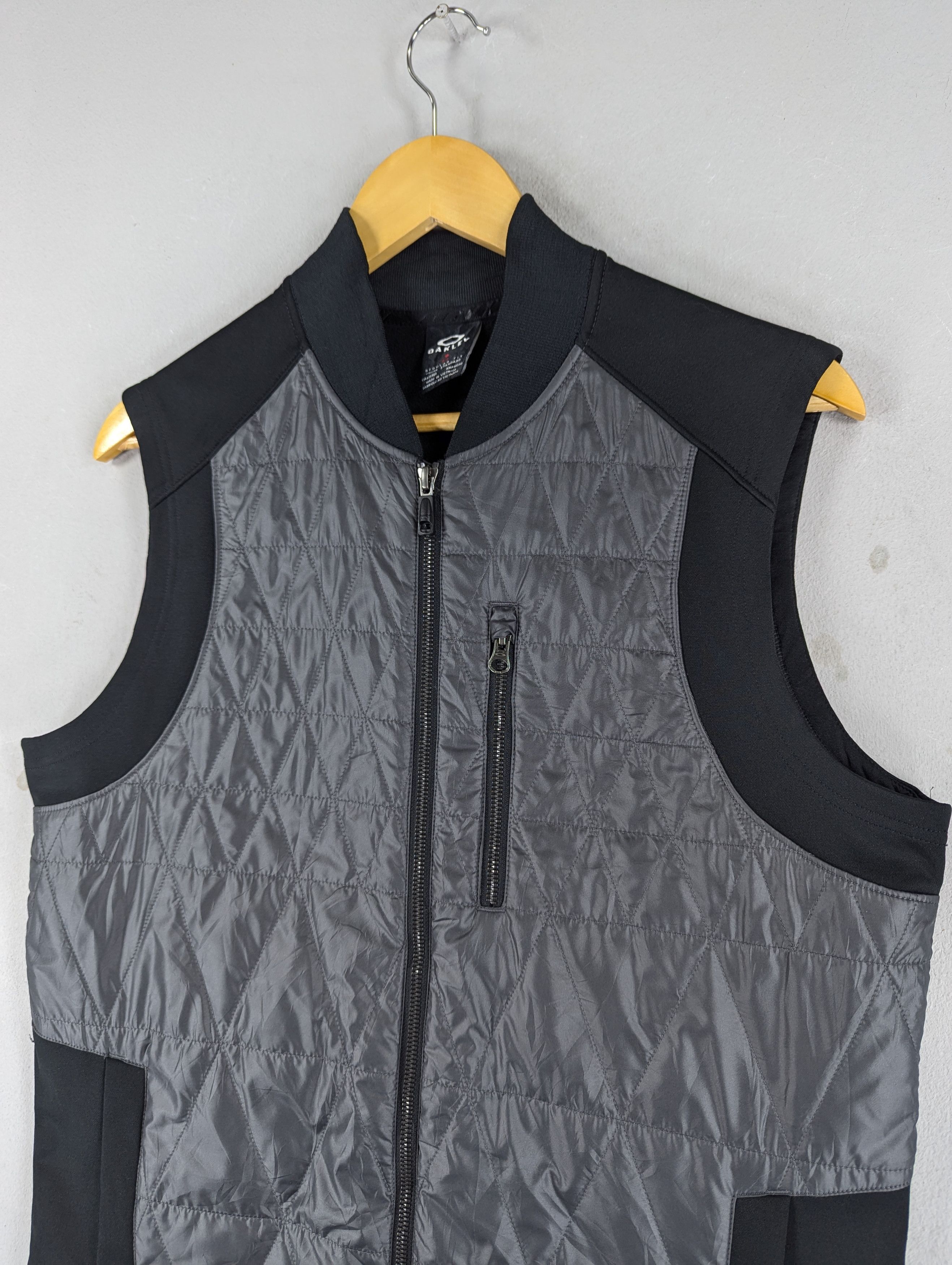 Oakley Men's Oakley Full Zip Quilted Puffer Vest Jacket Size S Size US S / EU 44-46 / 1 - 5 Thumbnail