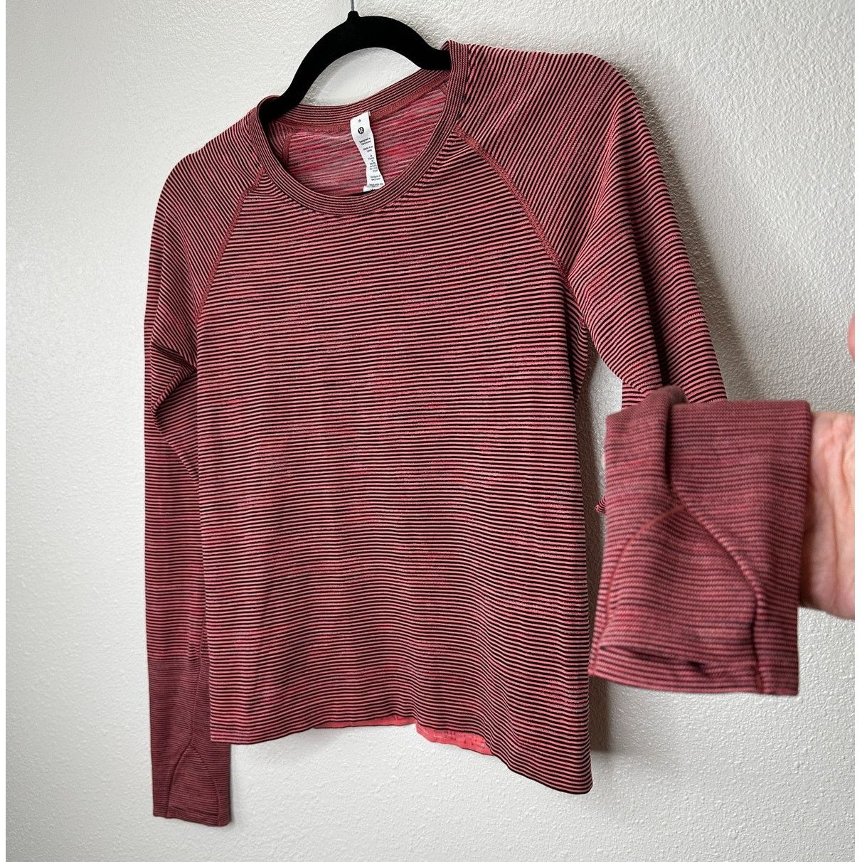 Lululemon Lululemon Dusty Mauve Stripe Long Sleeve Round Neck Shirt 4 Size M / US 6-8 / IT 42-44 - 1 Thumbnail